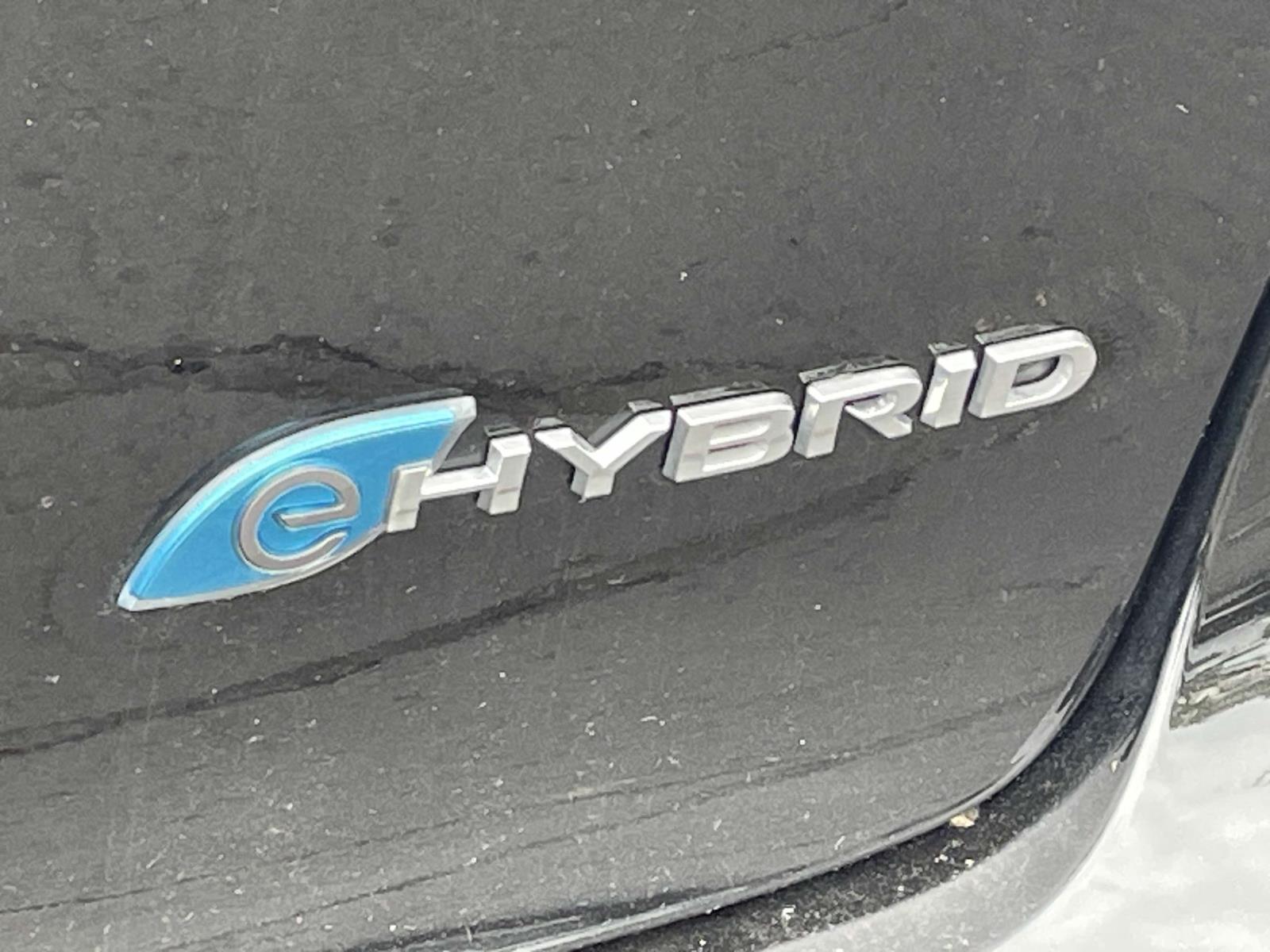 2023 Chrysler Pacifica Hybrid Limited 37