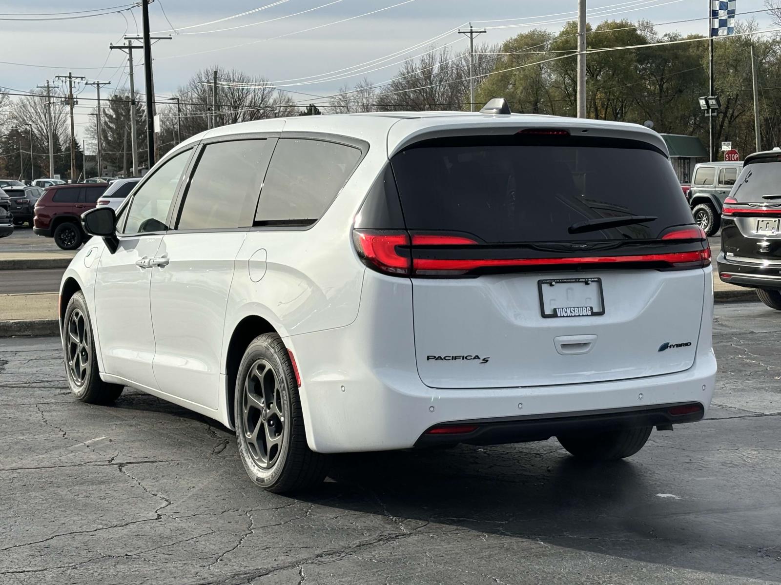 2024 Chrysler Pacifica Hybrid S Appearance Pkg 2