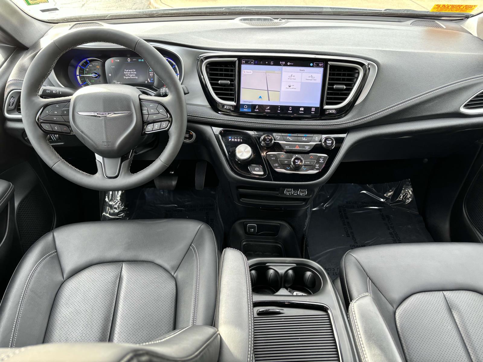 2024 Chrysler Pacifica Hybrid S Appearance Pkg 25