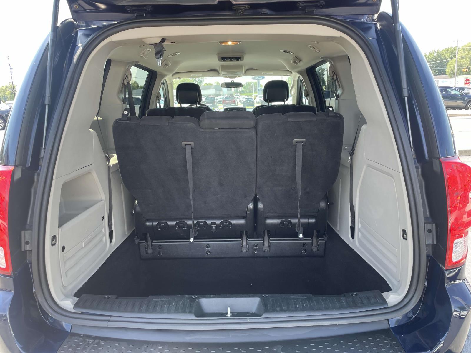 2014 Dodge Grand Caravan SE 29