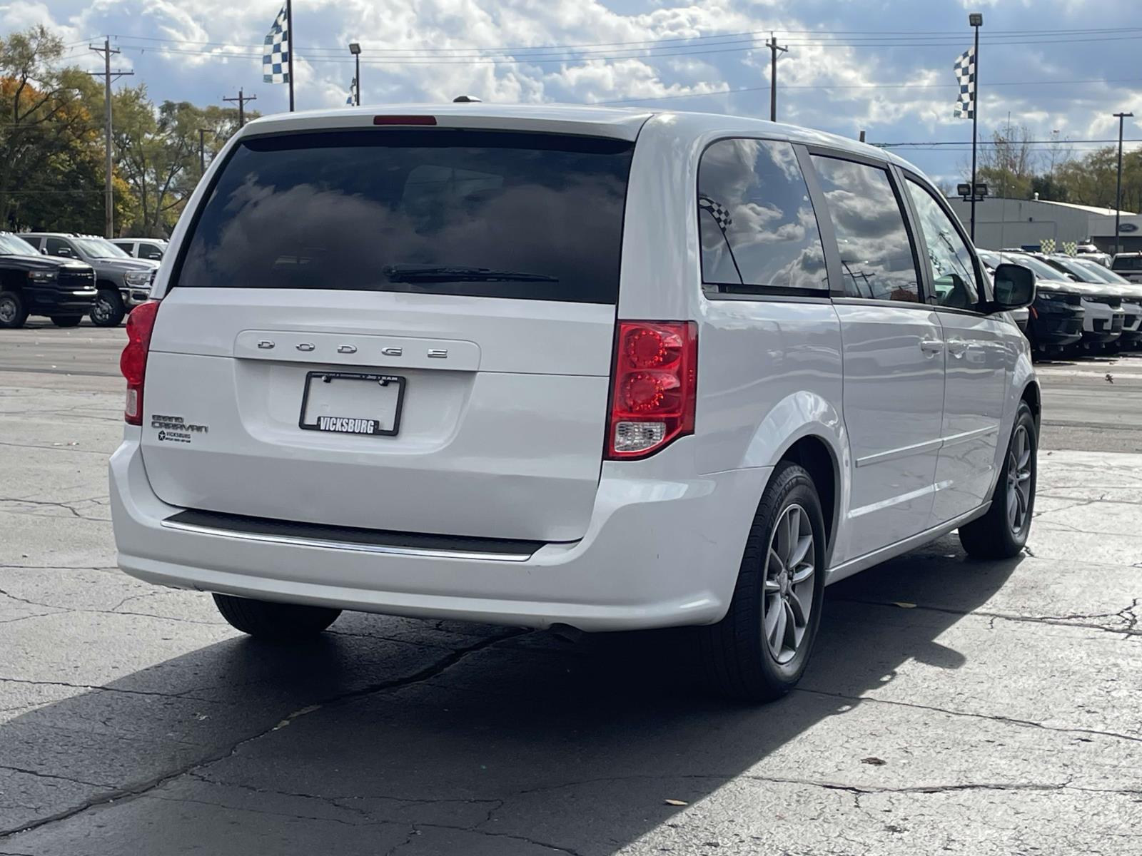 2016 Dodge Grand Caravan SE Plus 28