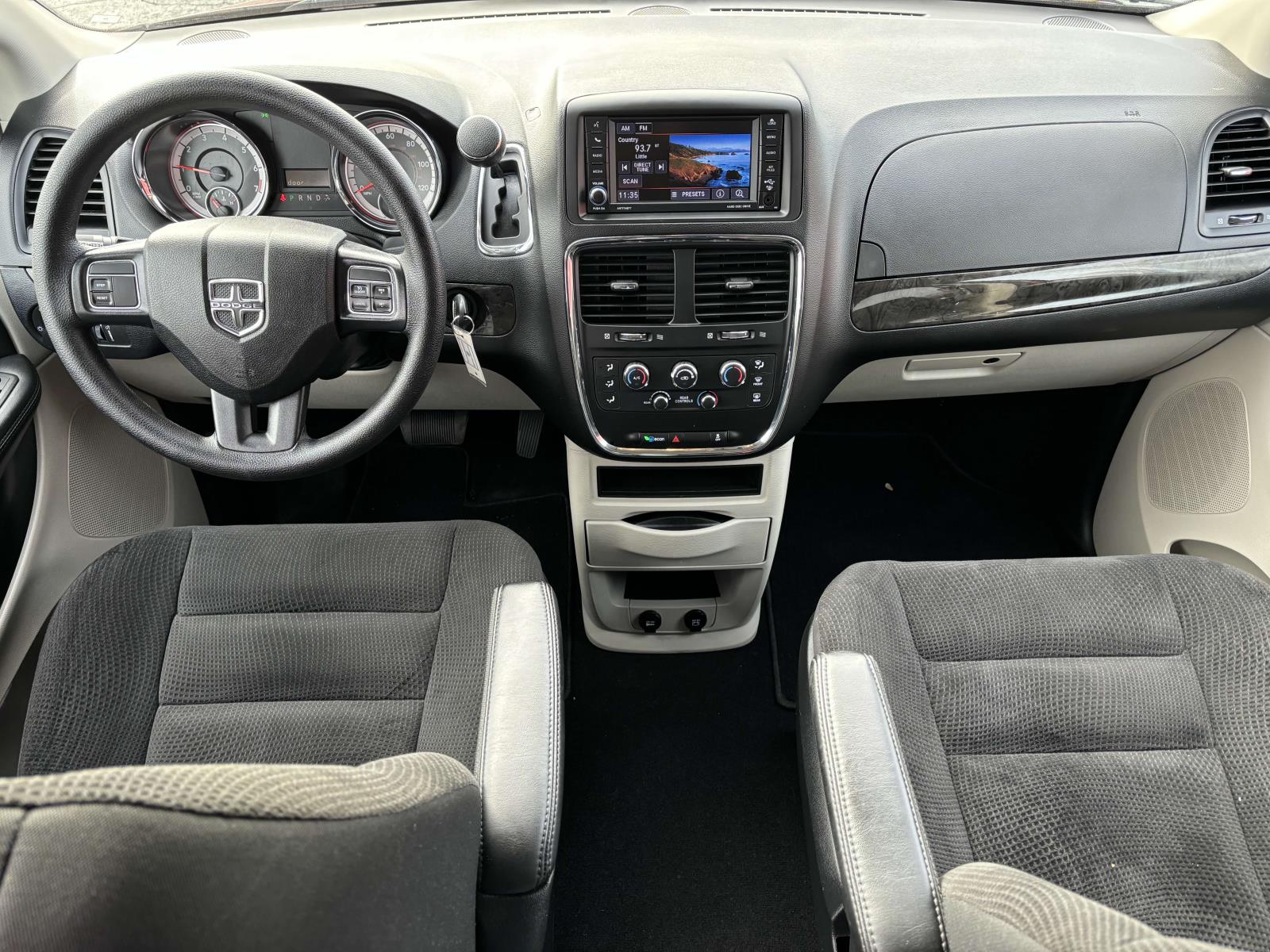 2019 Dodge Grand Caravan SE 21