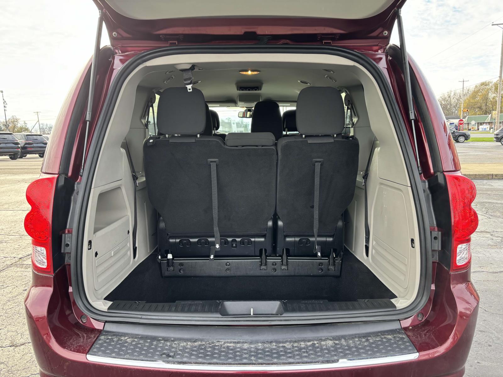 2019 Dodge Grand Caravan SE 30