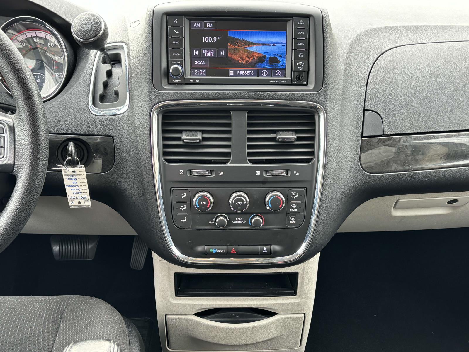 2019 Dodge Grand Caravan SE 23