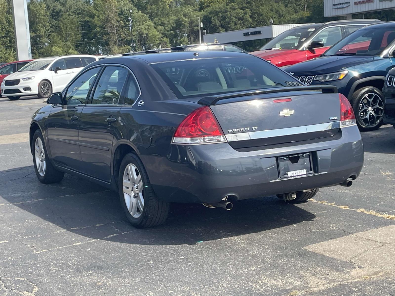 2008 Chevrolet Impala LT 2