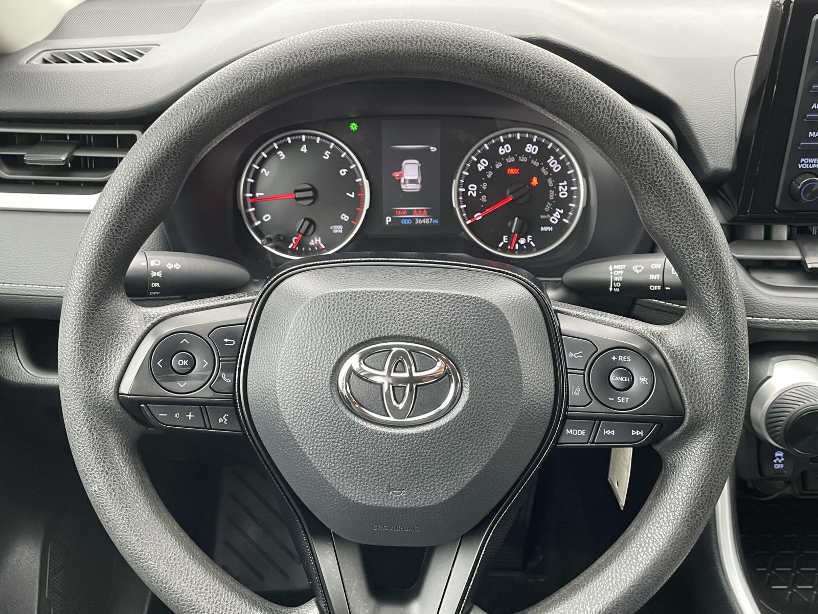 2021 Toyota RAV4 LE 22