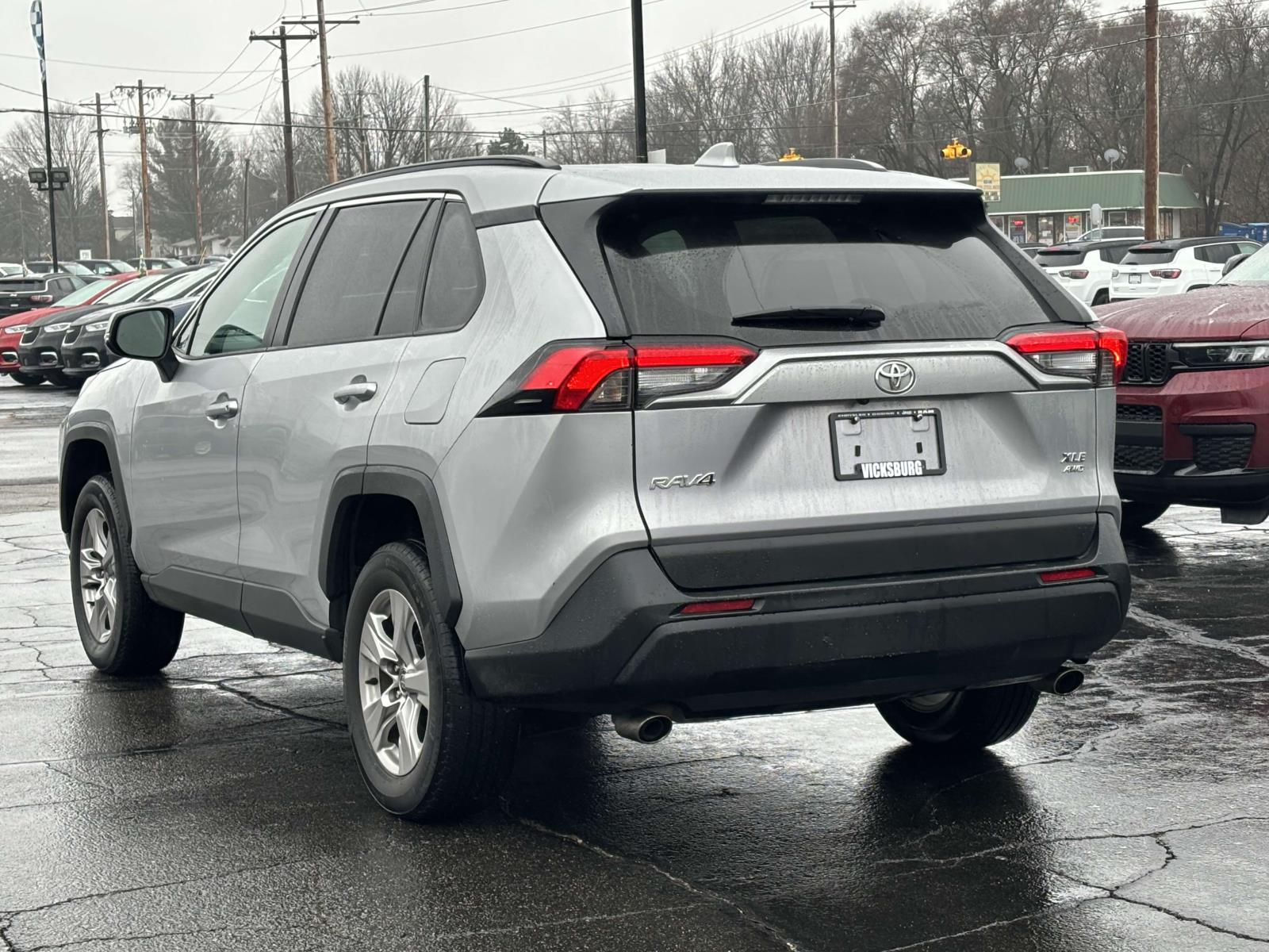 2023 Toyota RAV4 XLE 2