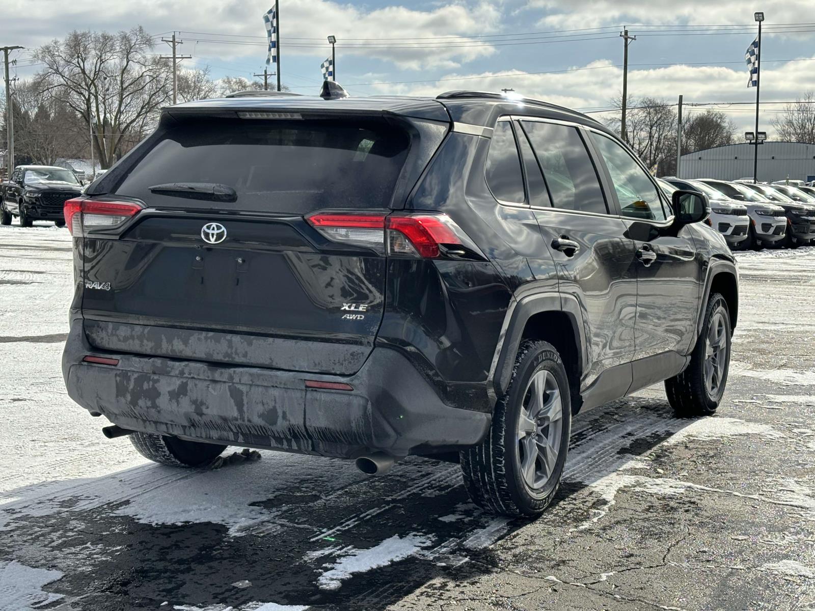 2022 Toyota RAV4 XLE 26