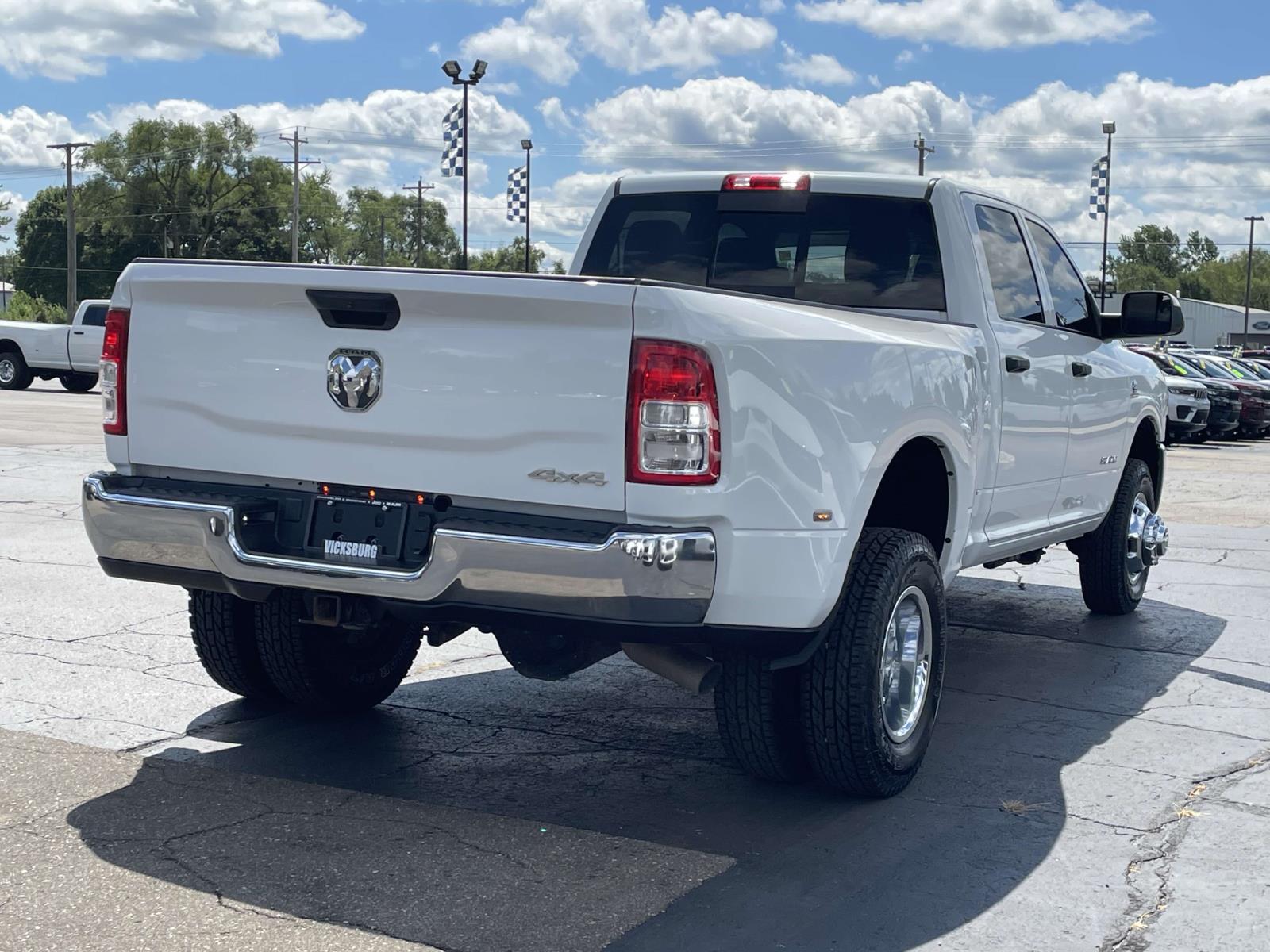 2022 Ram 3500 Tradesman 32