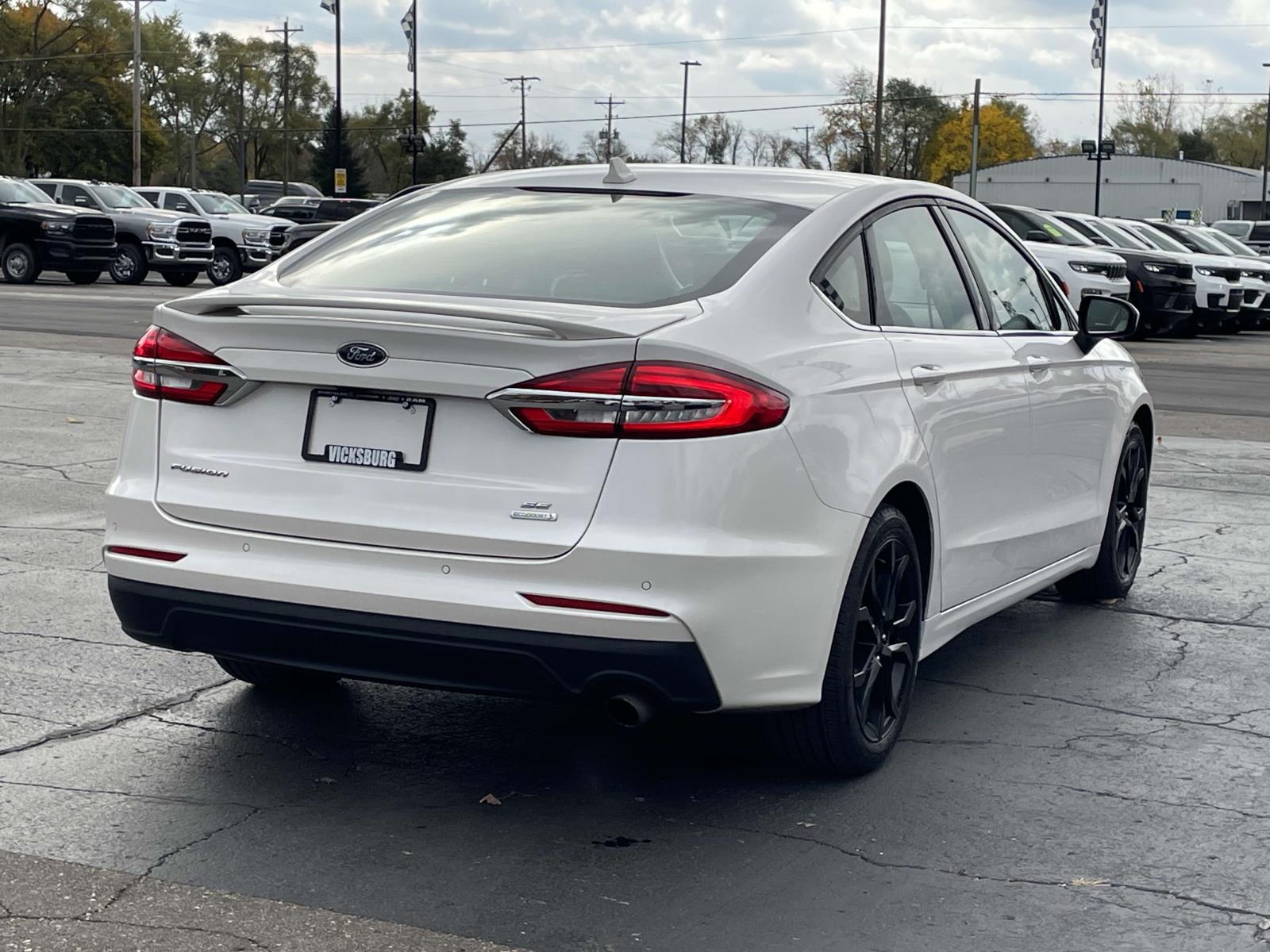 2019 Ford Fusion SE 30