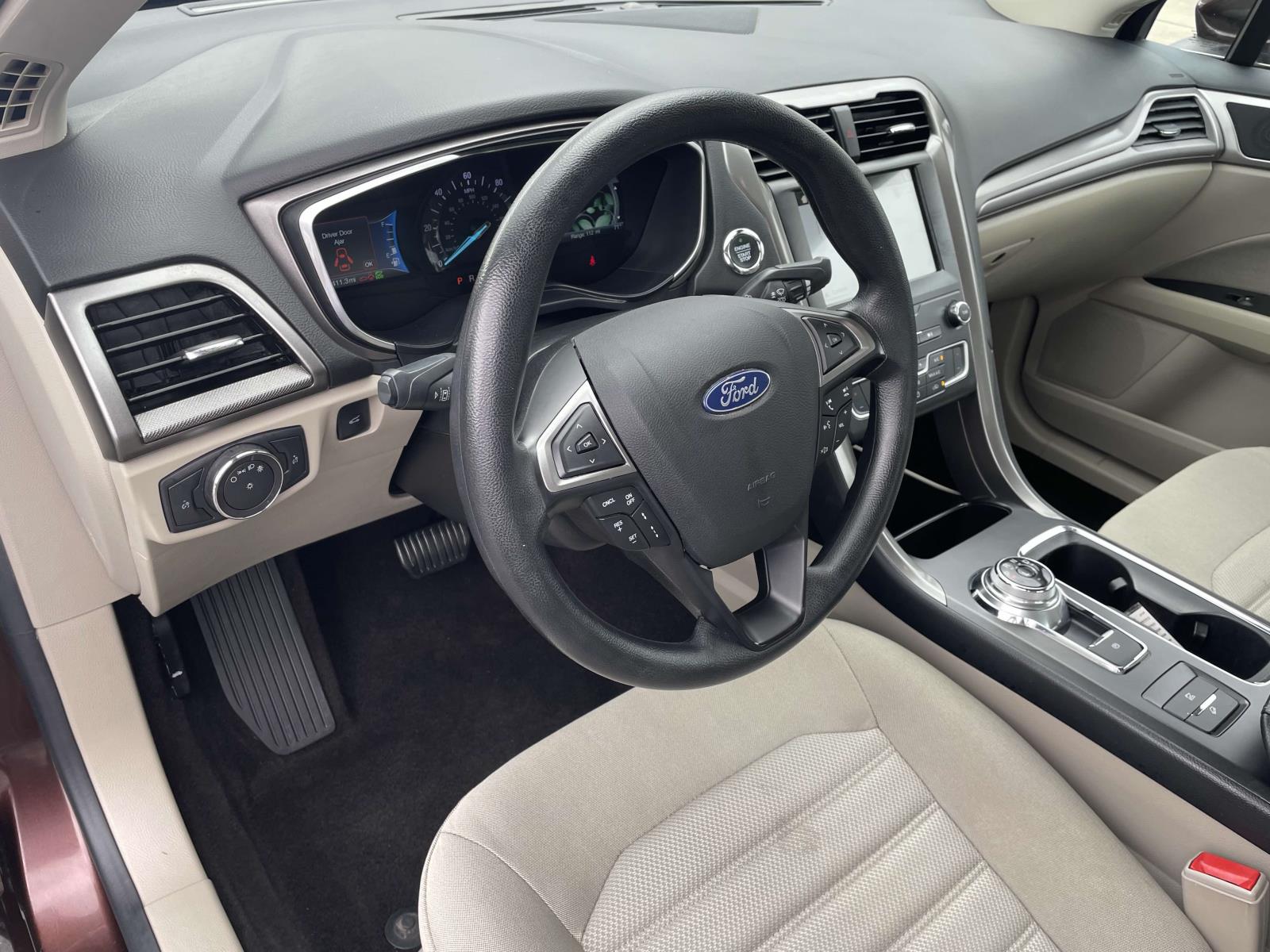 2019 Ford Fusion Hybrid SE 7