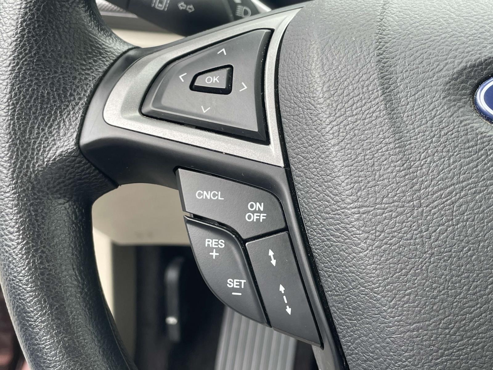 2019 Ford Fusion Hybrid SE 12