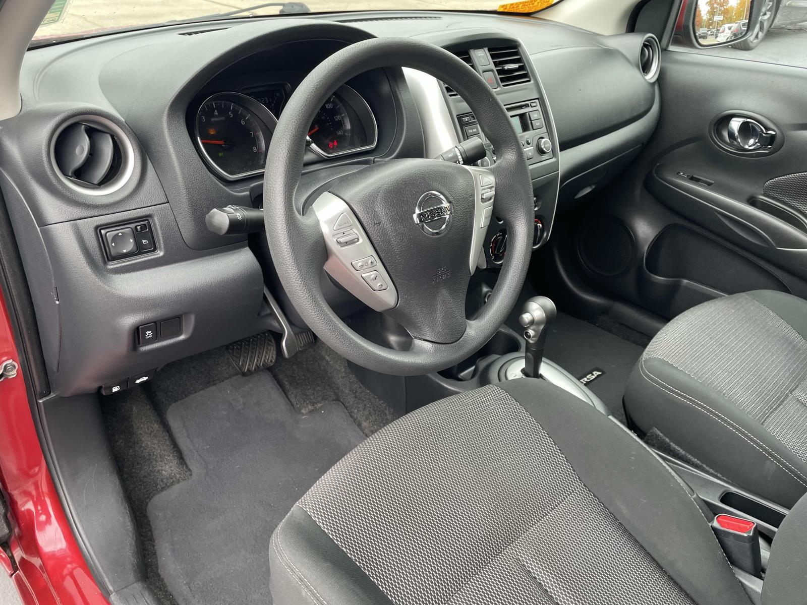 2018 Nissan Versa Sedan SV 6