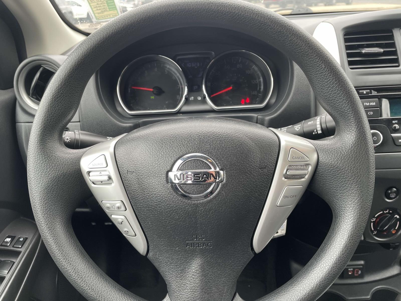 2018 Nissan Versa Sedan SV 21