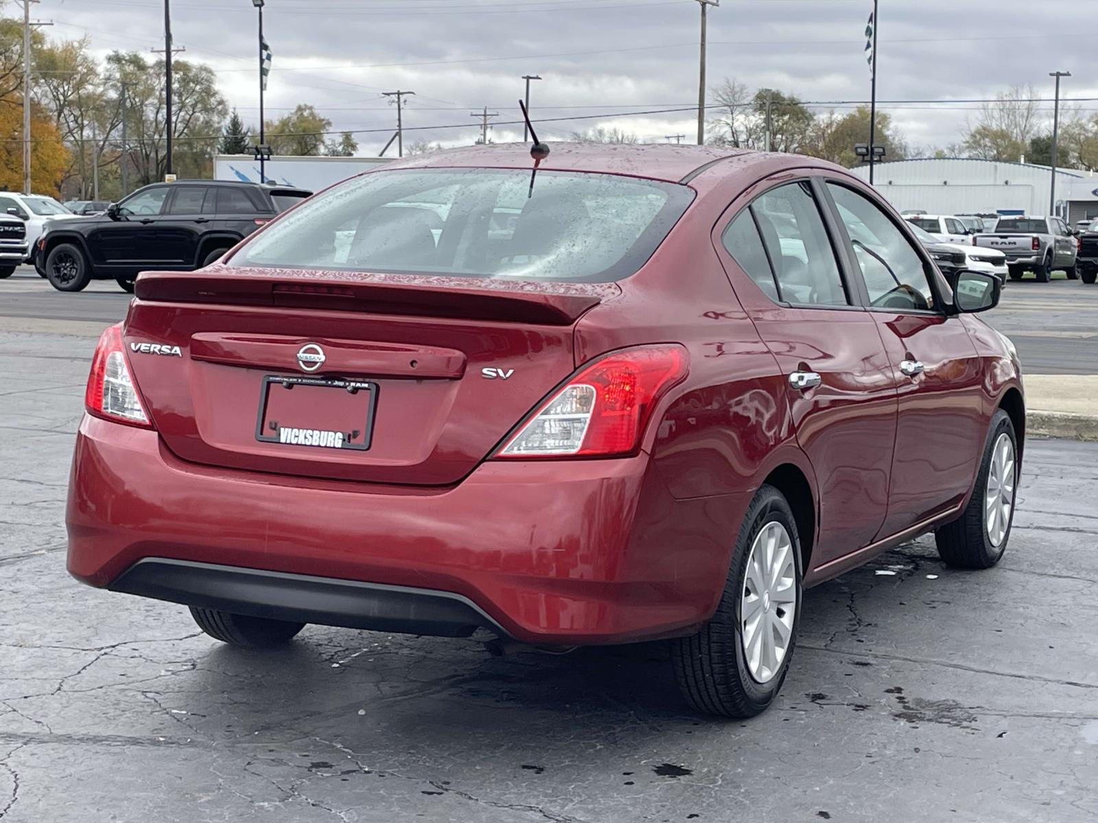 2018 Nissan Versa Sedan SV 27