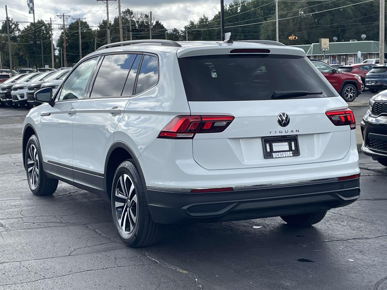 2022 Volkswagen Tiguan S 2