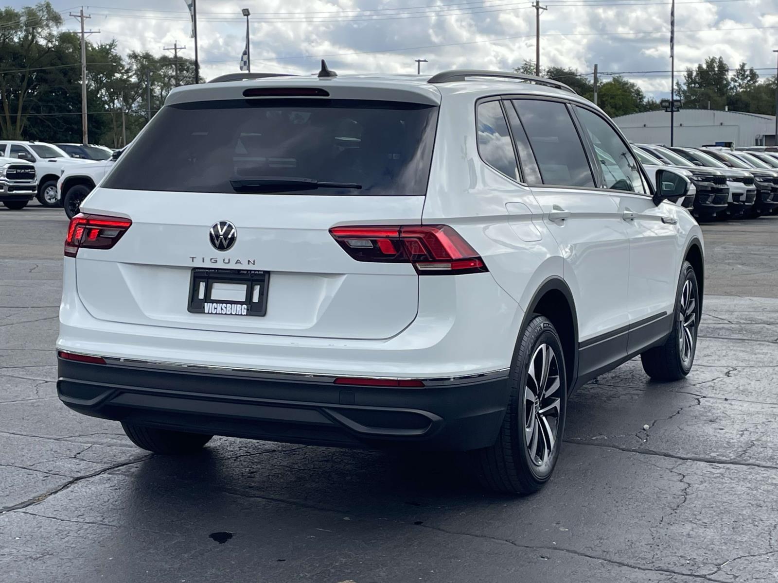 2022 Volkswagen Tiguan S 29