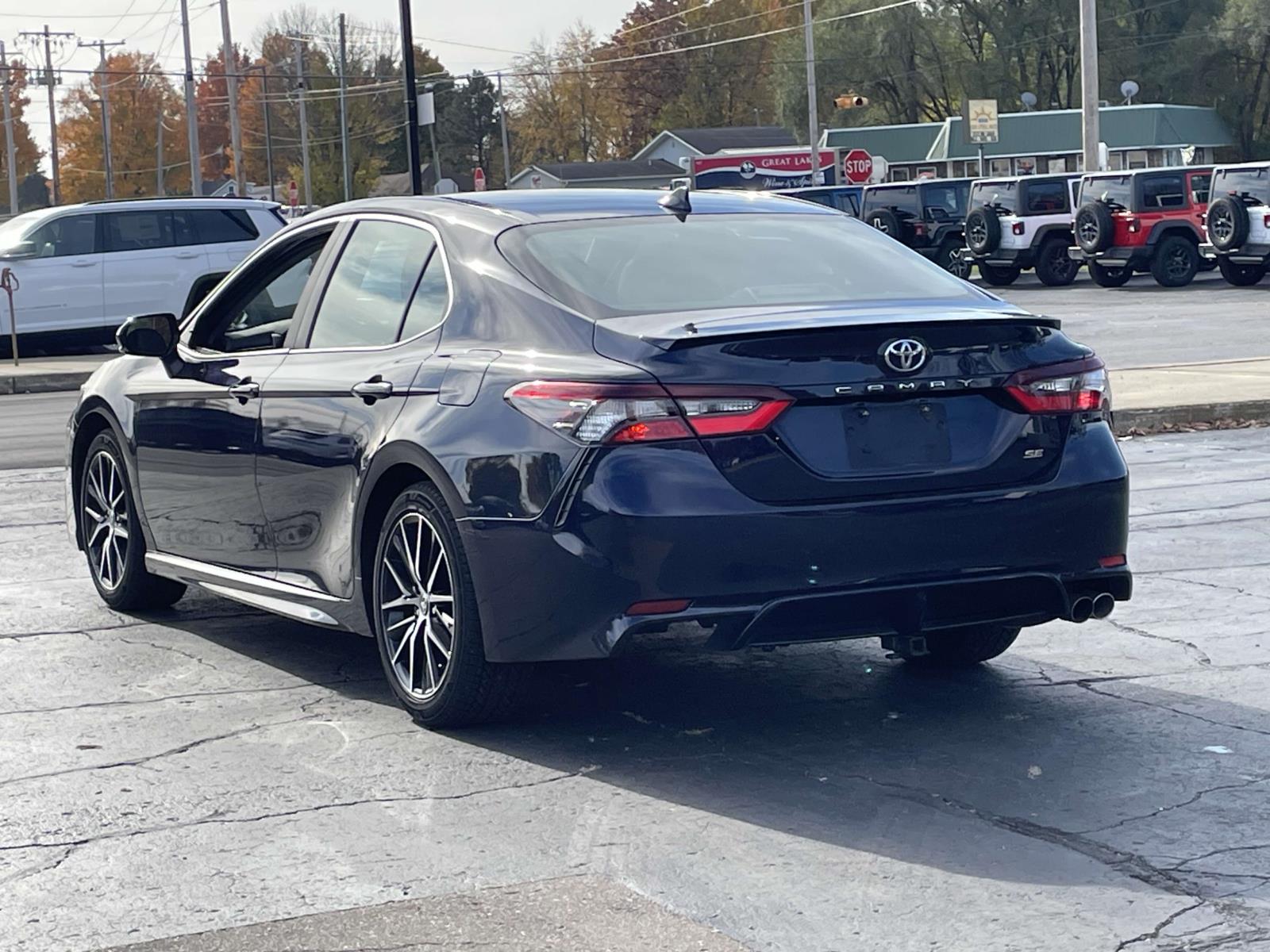 2021 Toyota Camry SE 2