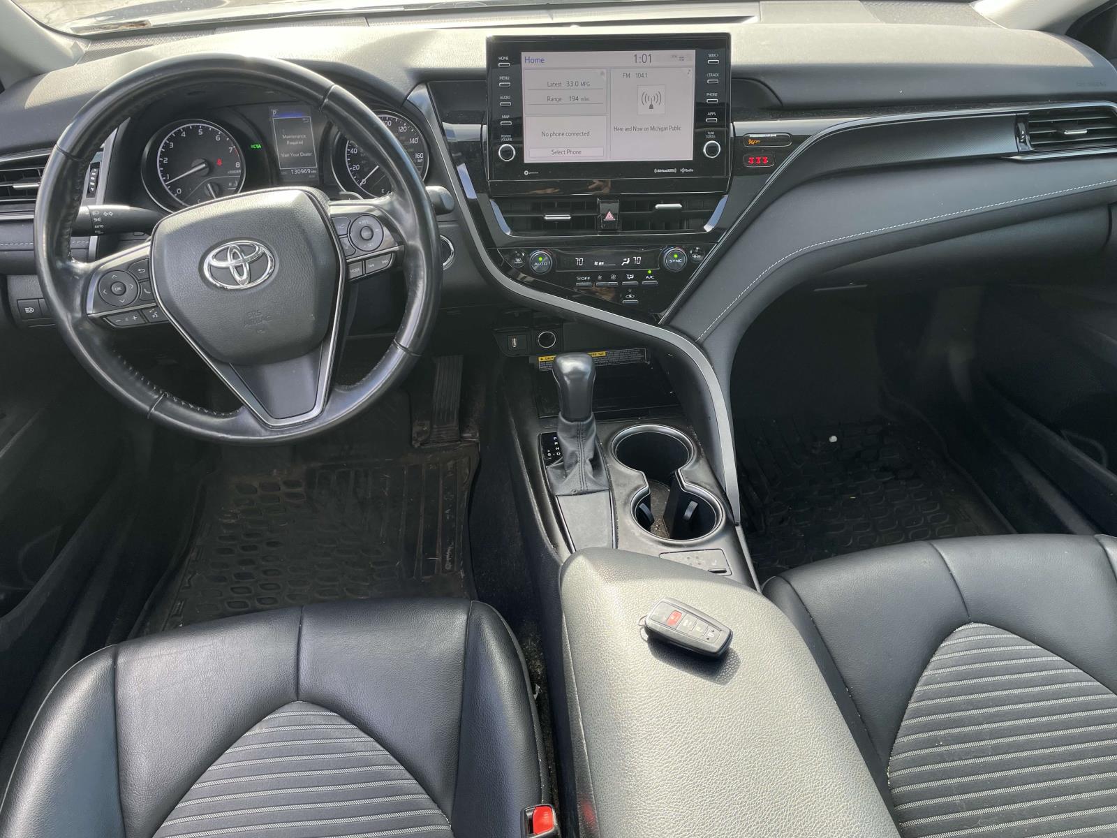 2021 Toyota Camry SE 18