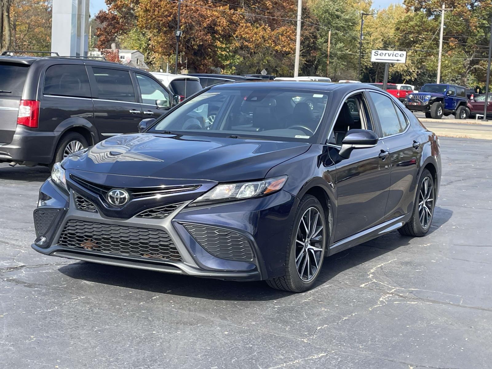 2021 Toyota Camry SE 21