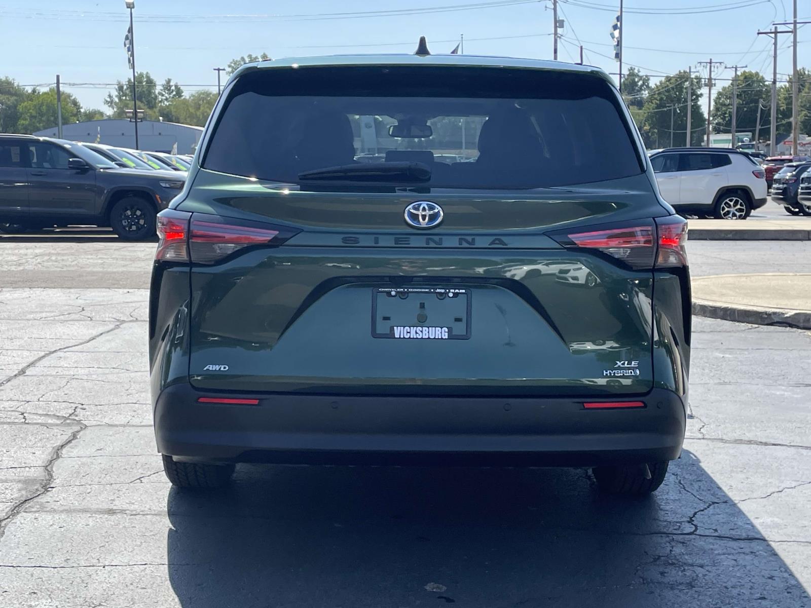 2021 Toyota Sienna XLE 37