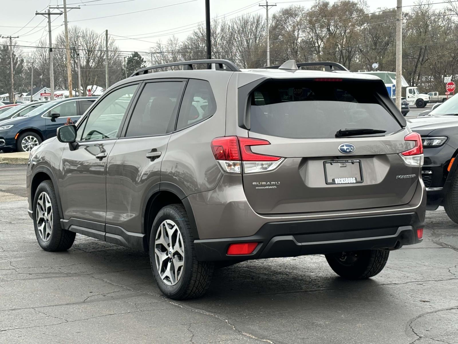 2022 Subaru Forester Premium 2