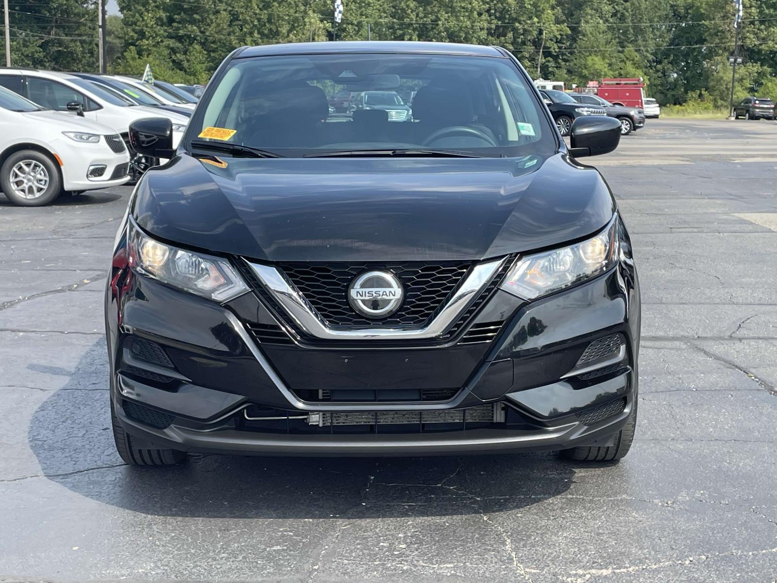 2022 Nissan Rogue Sport S 22