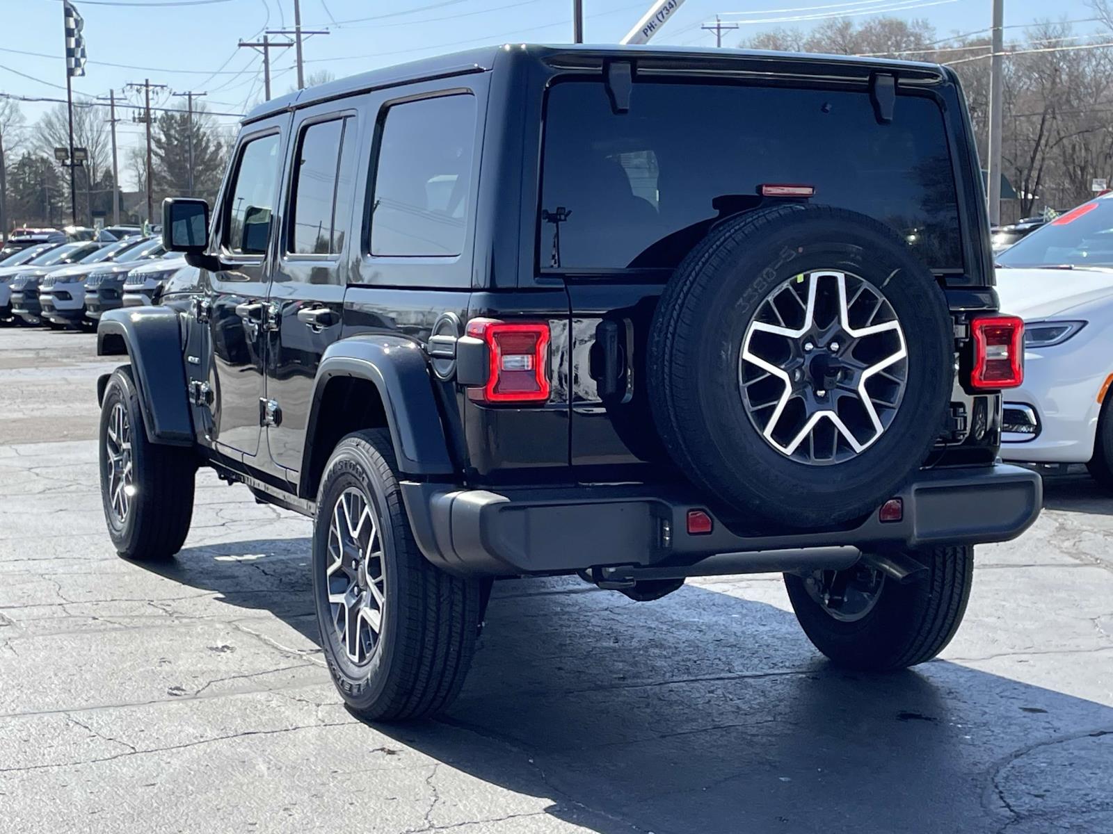 2024 Jeep Wrangler Sahara 4