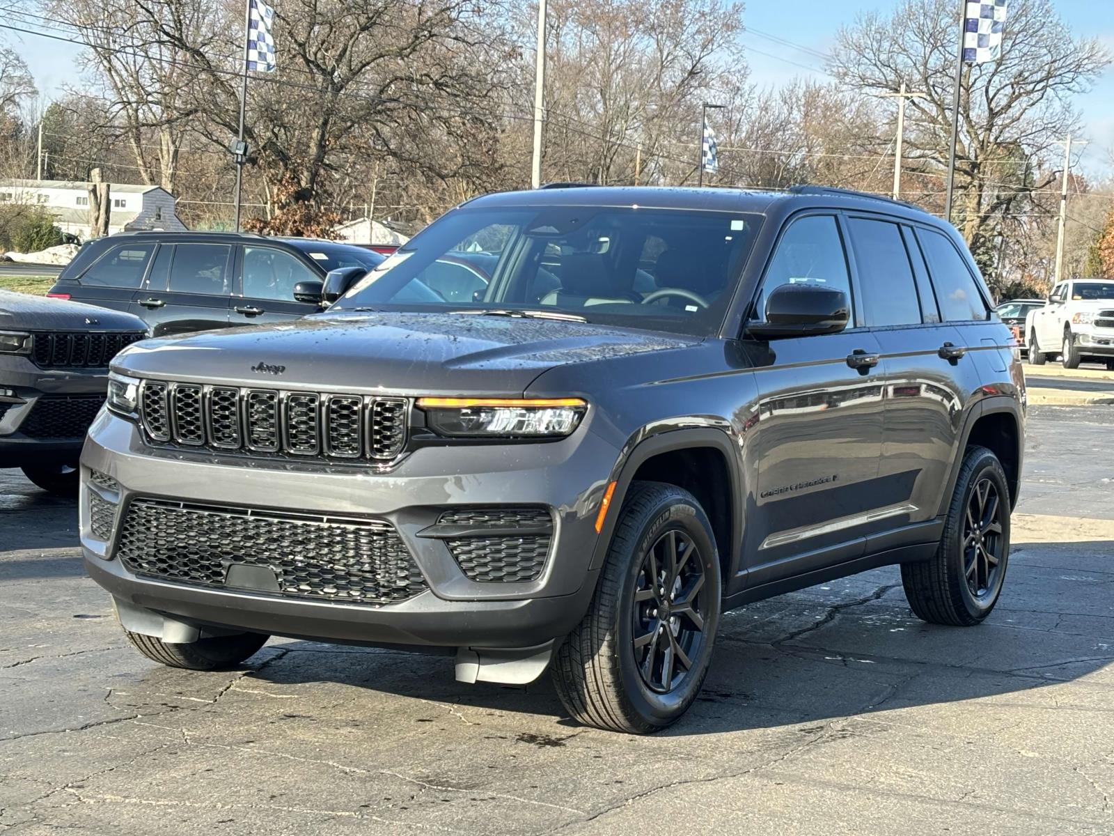 2025 Jeep Grand Cherokee Laredo 25