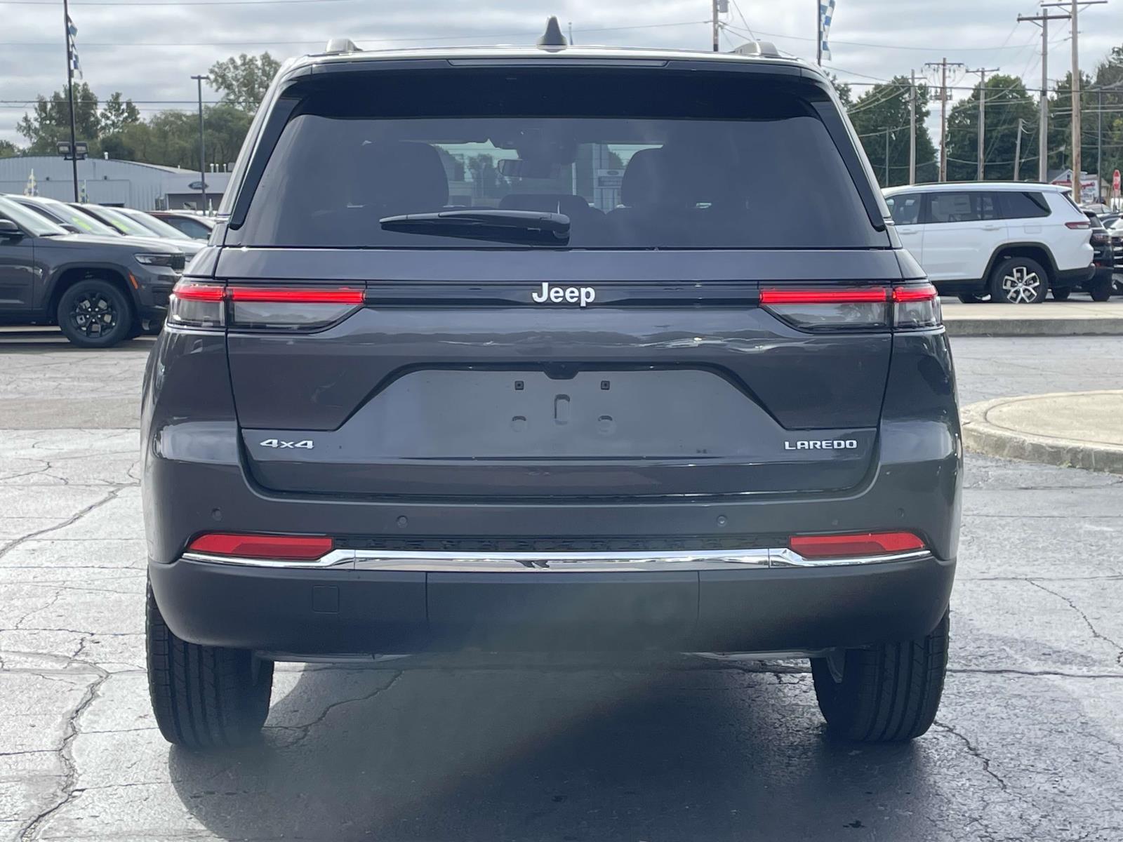 2025 Jeep Grand Cherokee Laredo 27