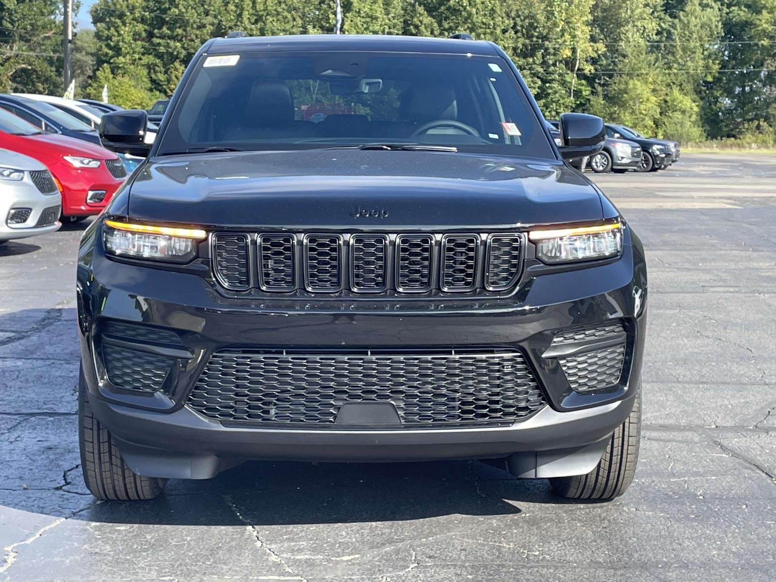 2025 Jeep Grand Cherokee Laredo 26