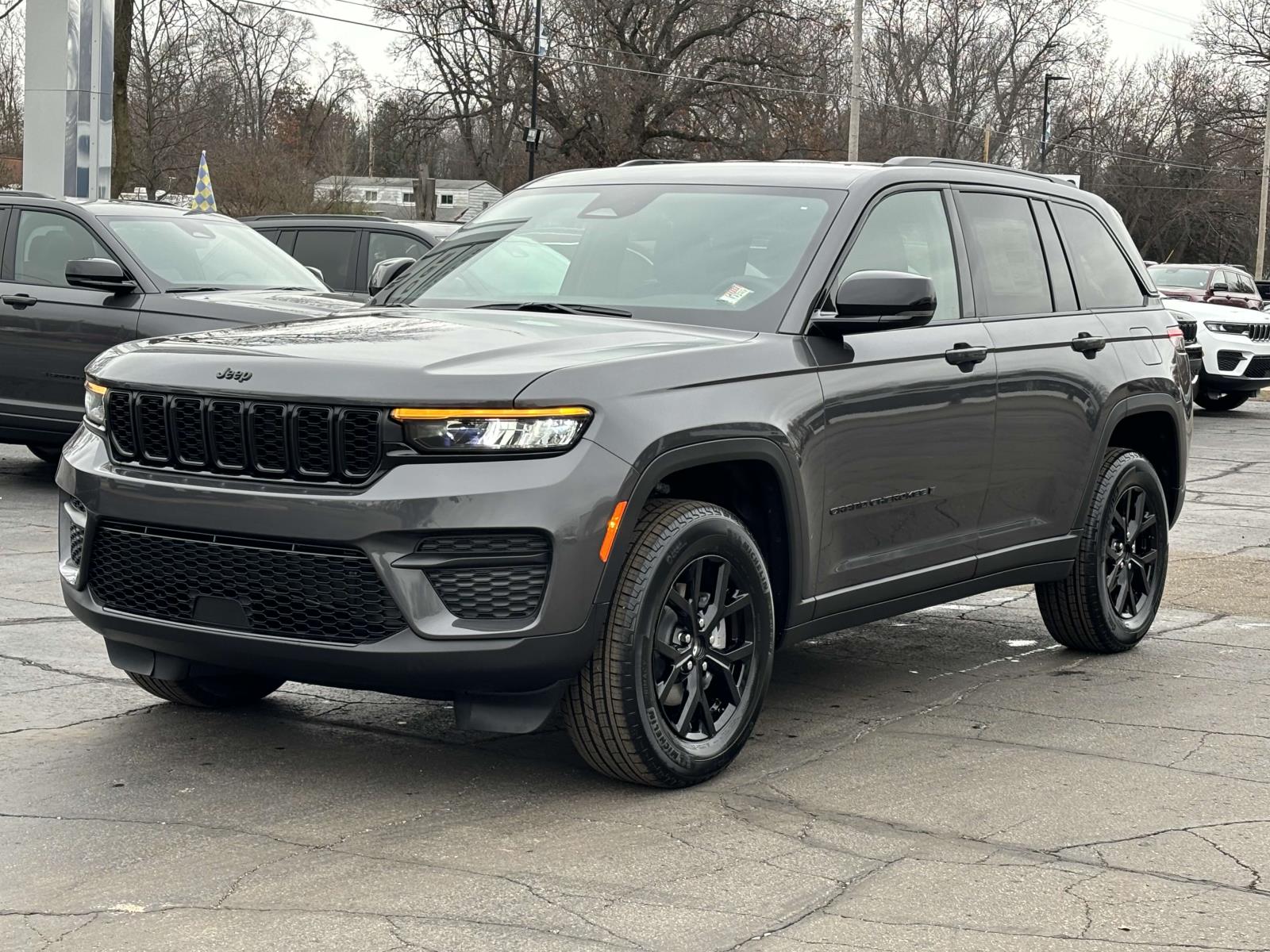 2025 Jeep Grand Cherokee Laredo 23