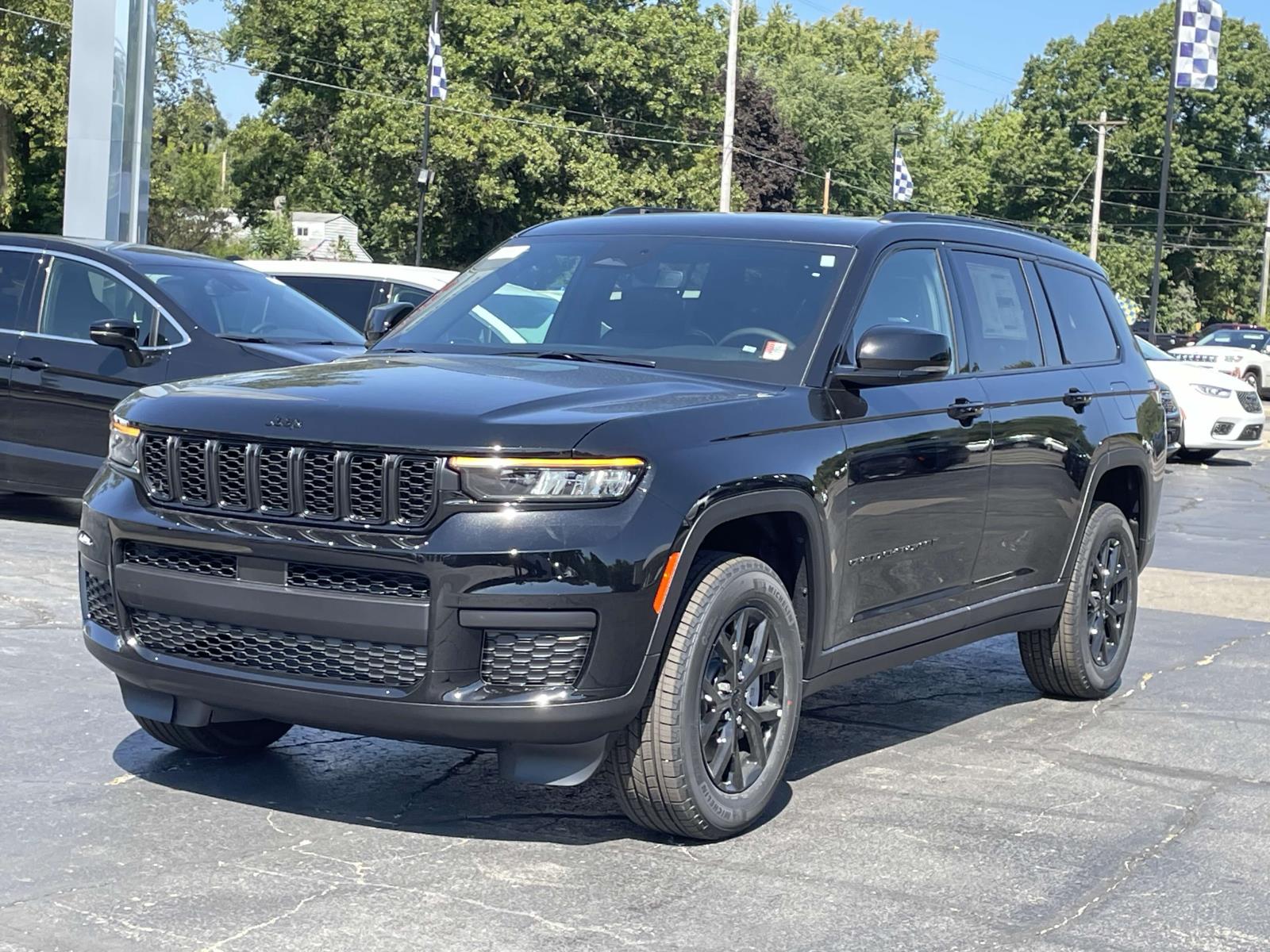 2024 Jeep Grand Cherokee L Laredo 27