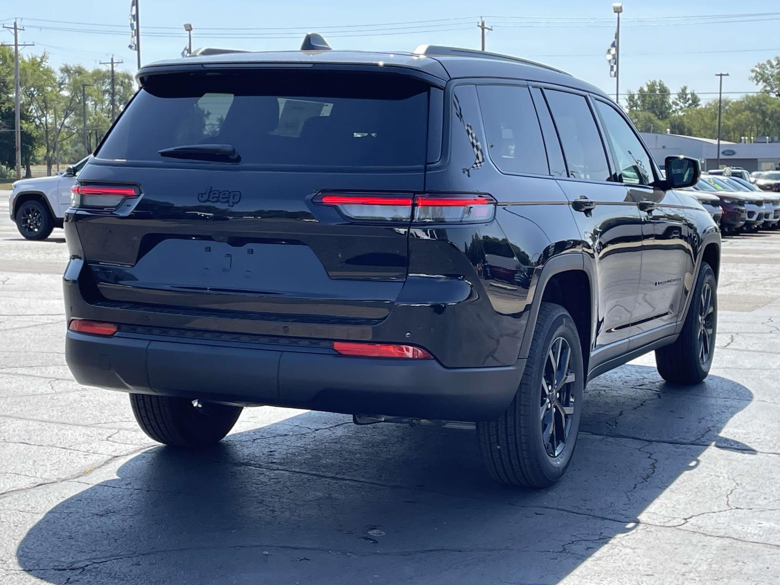 2024 Jeep Grand Cherokee L Laredo 30