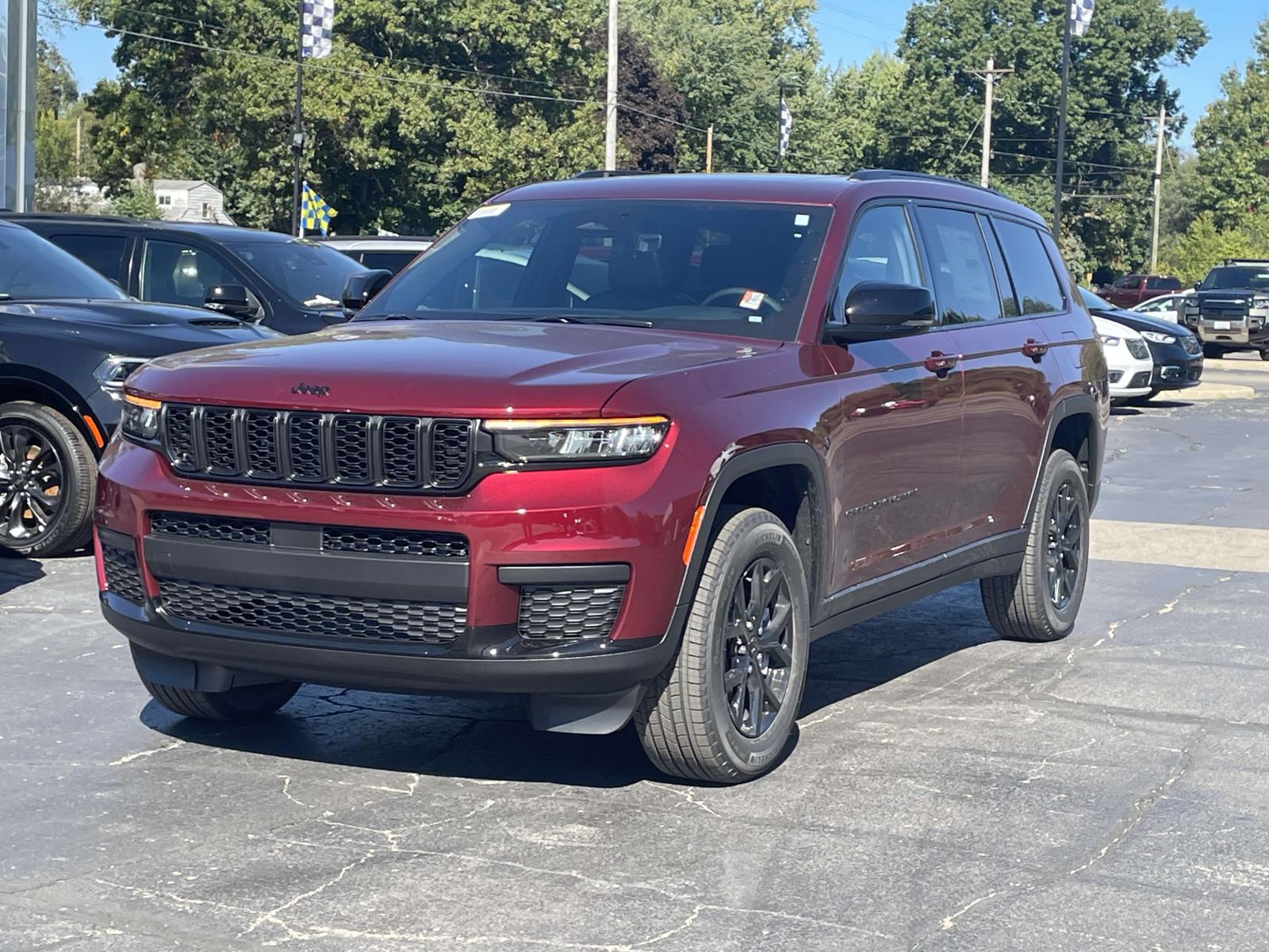 2025 Jeep Grand Cherokee L Laredo 26