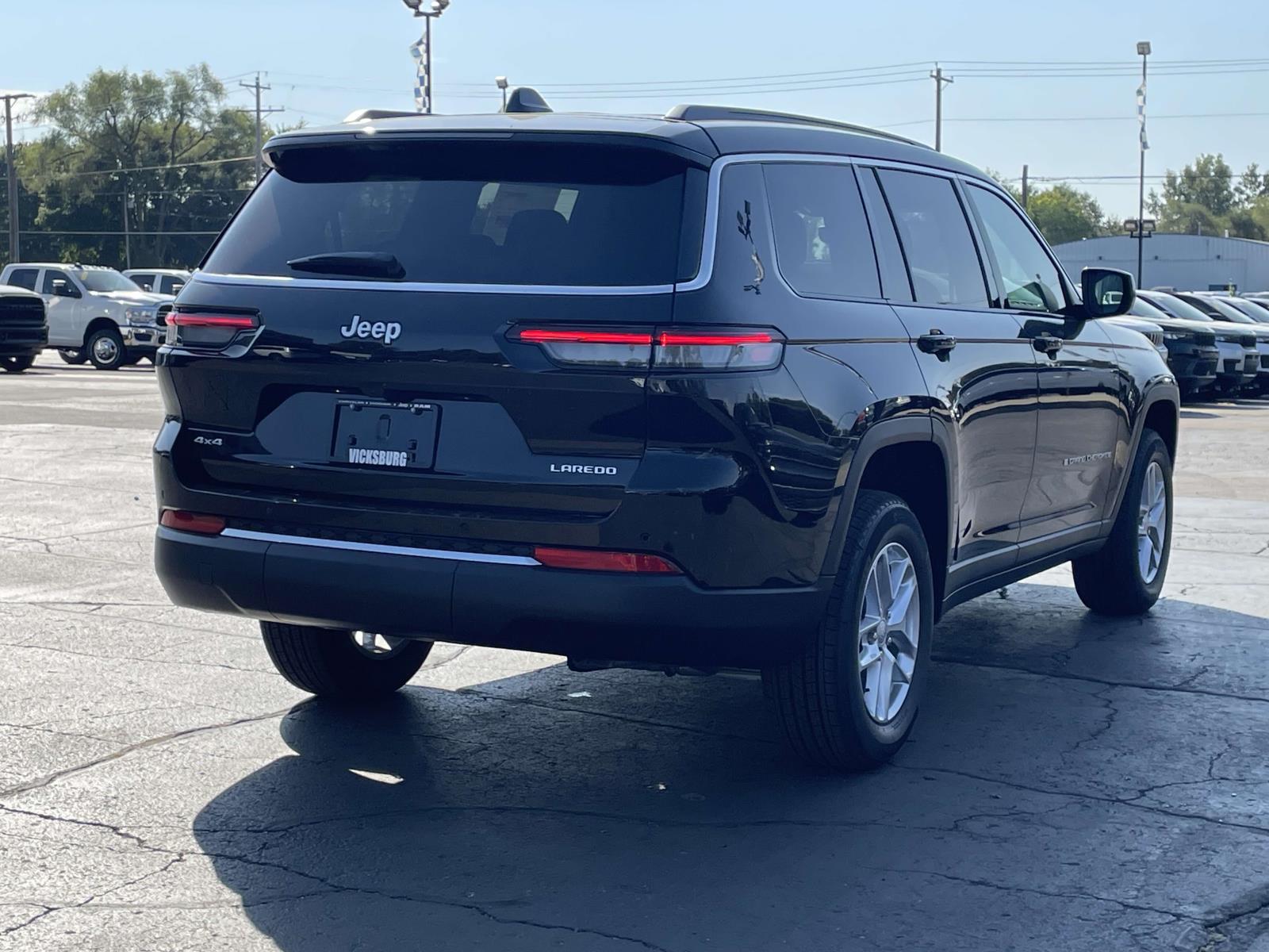 2025 Jeep Grand Cherokee L Laredo 27