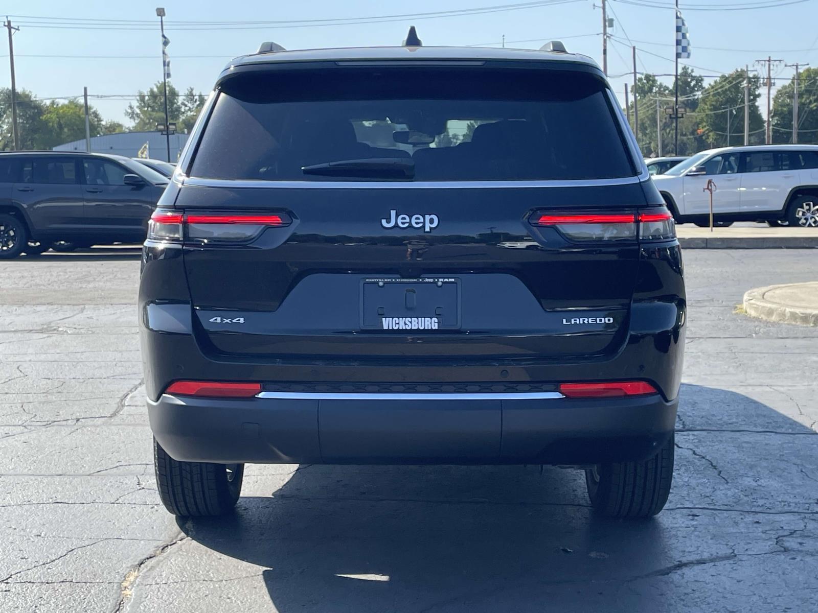 2025 Jeep Grand Cherokee L Laredo 28