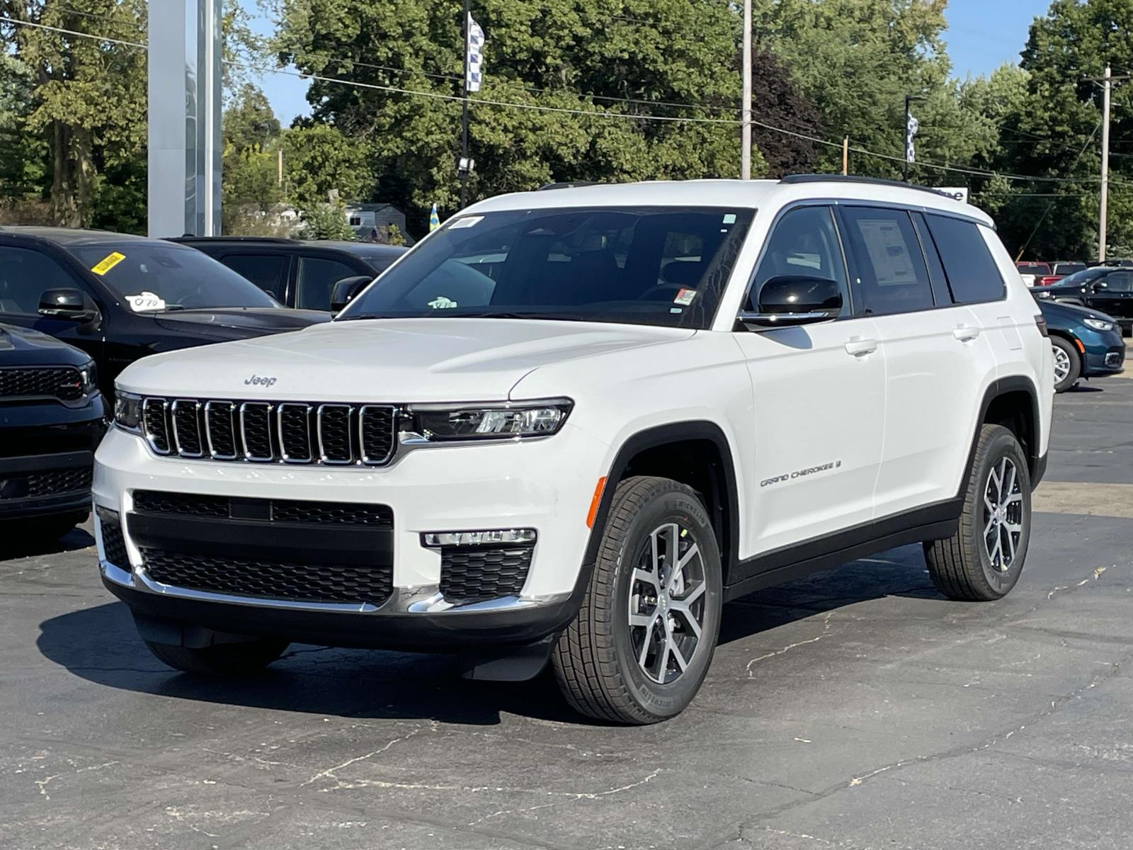 2025 Jeep Grand Cherokee L Limited 24