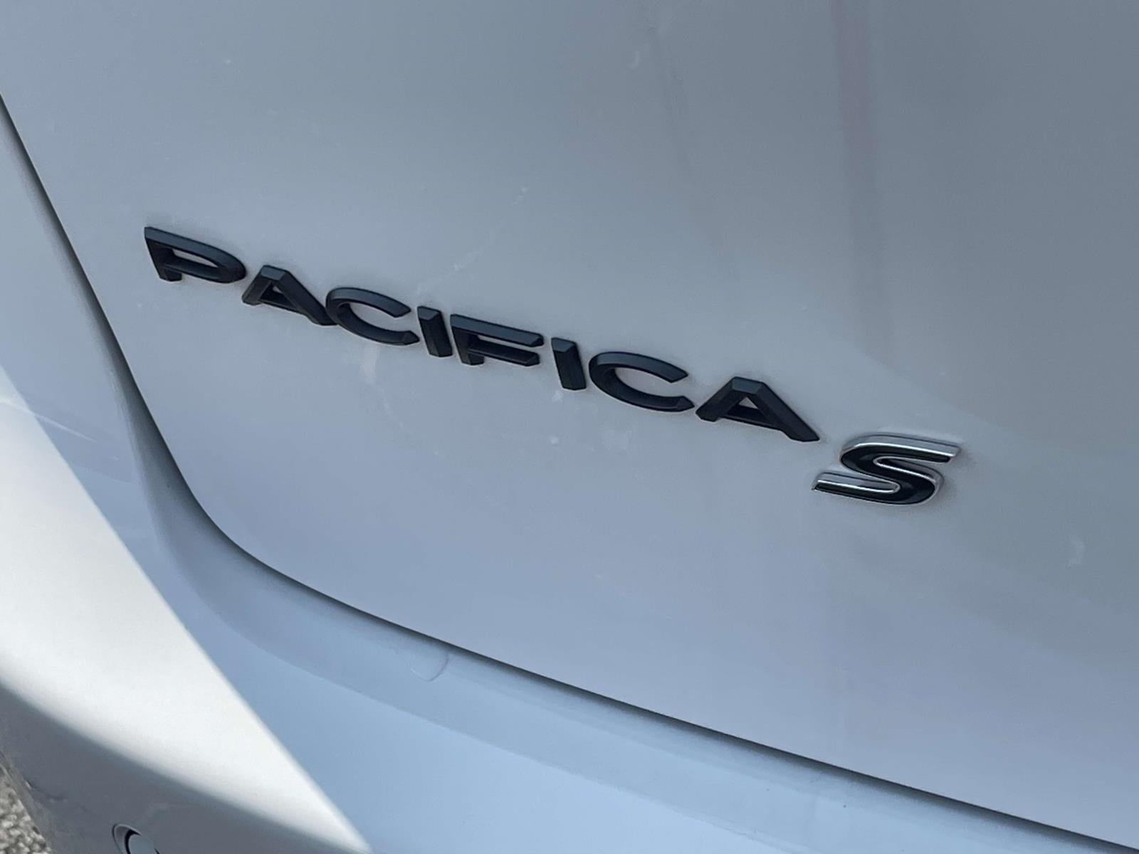 2024 Chrysler Pacifica Limited 37