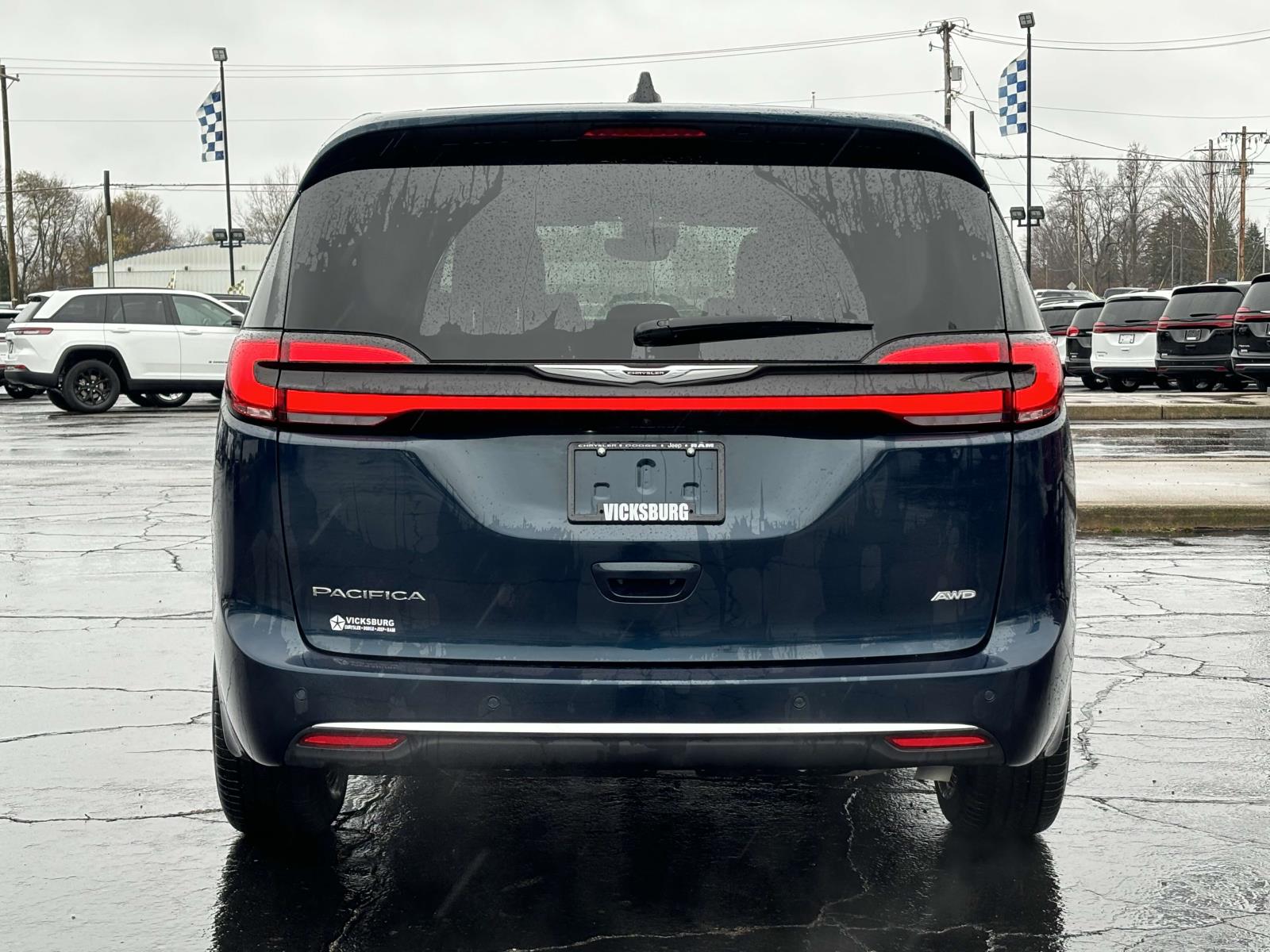 2025 Chrysler Pacifica Select 31