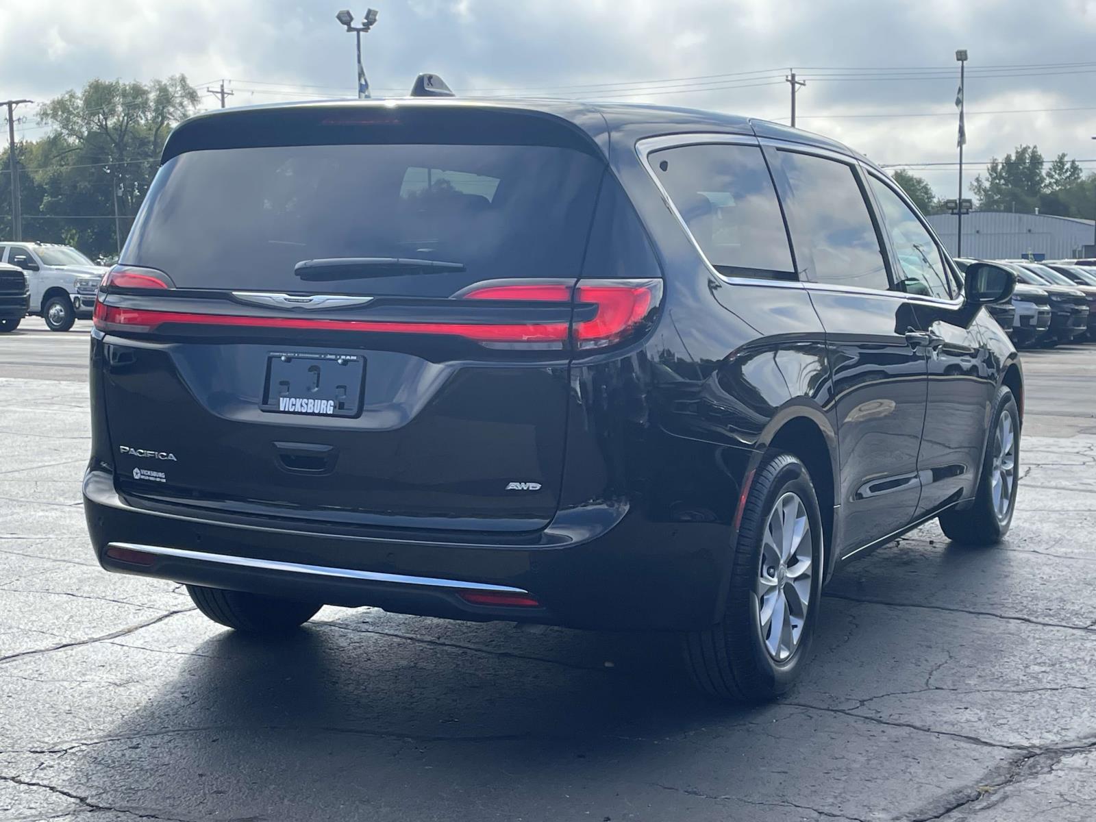 2025 Chrysler Pacifica Select 29