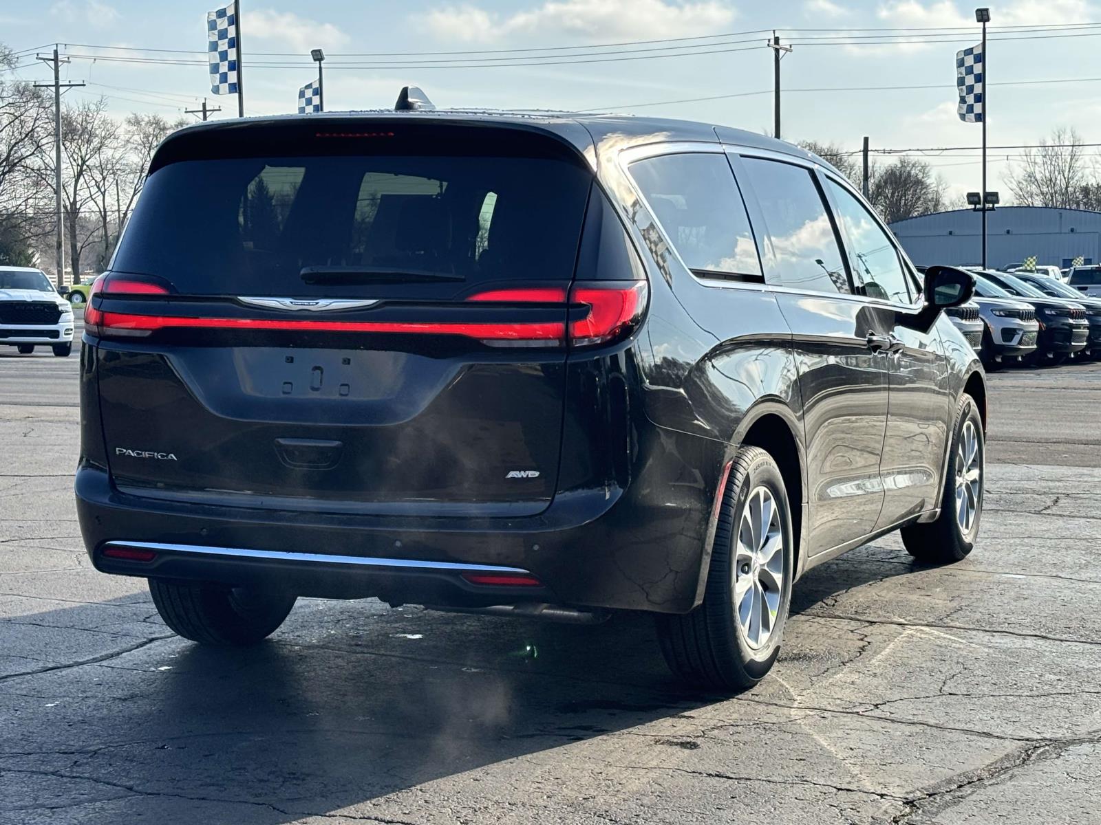 2025 Chrysler Pacifica Select 29