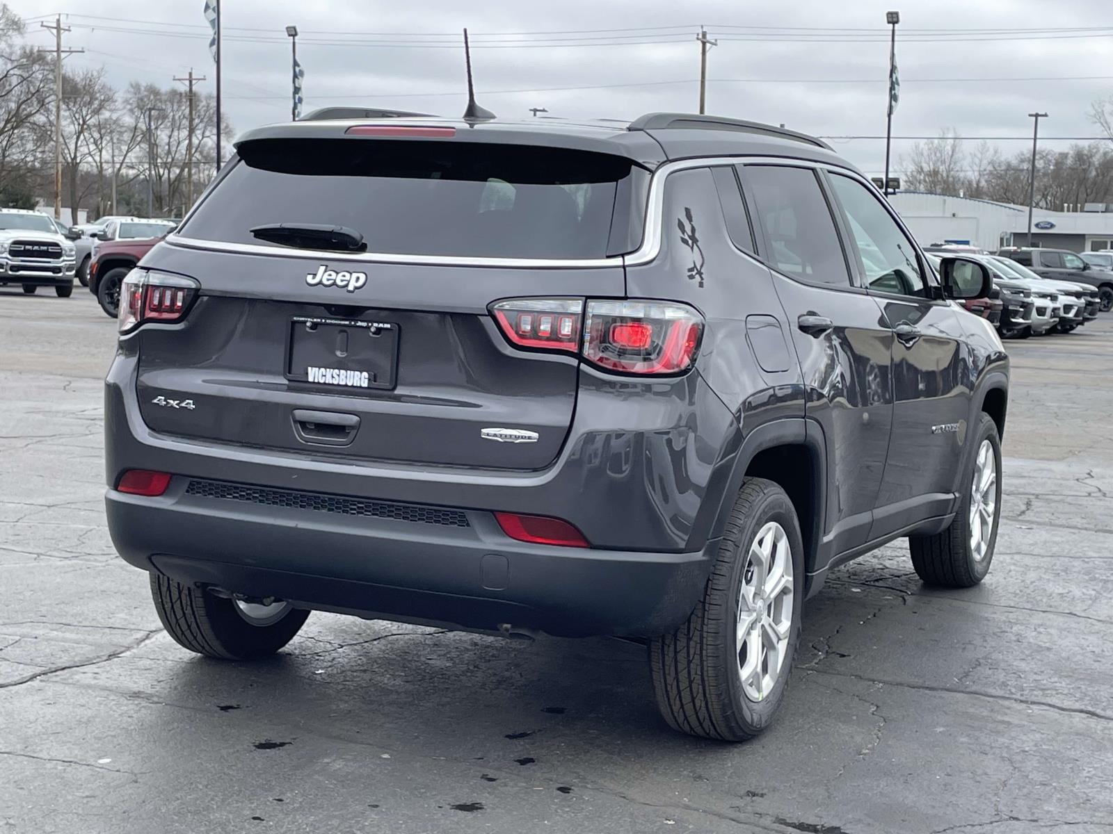 2024 Jeep Compass Latitude 6