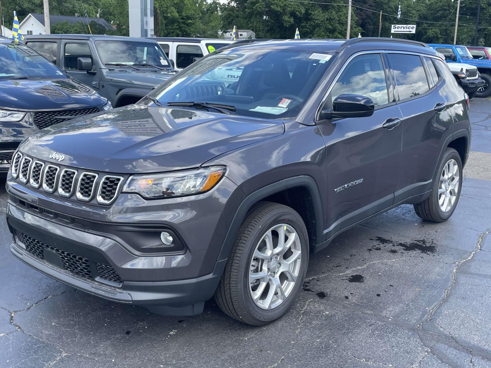 2024 Jeep Compass Latitude Lux 19