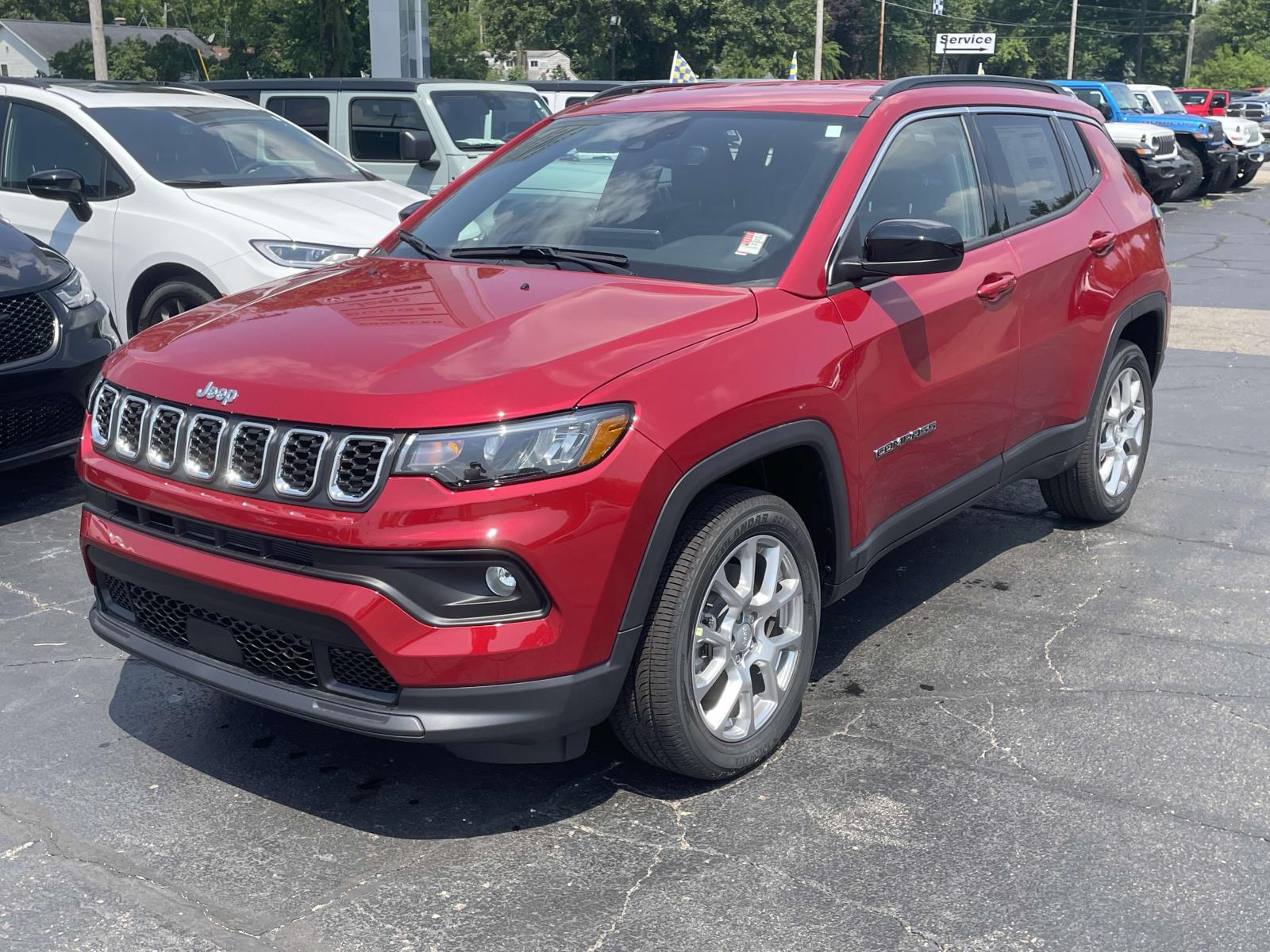 2024 Jeep Compass Latitude Lux 17