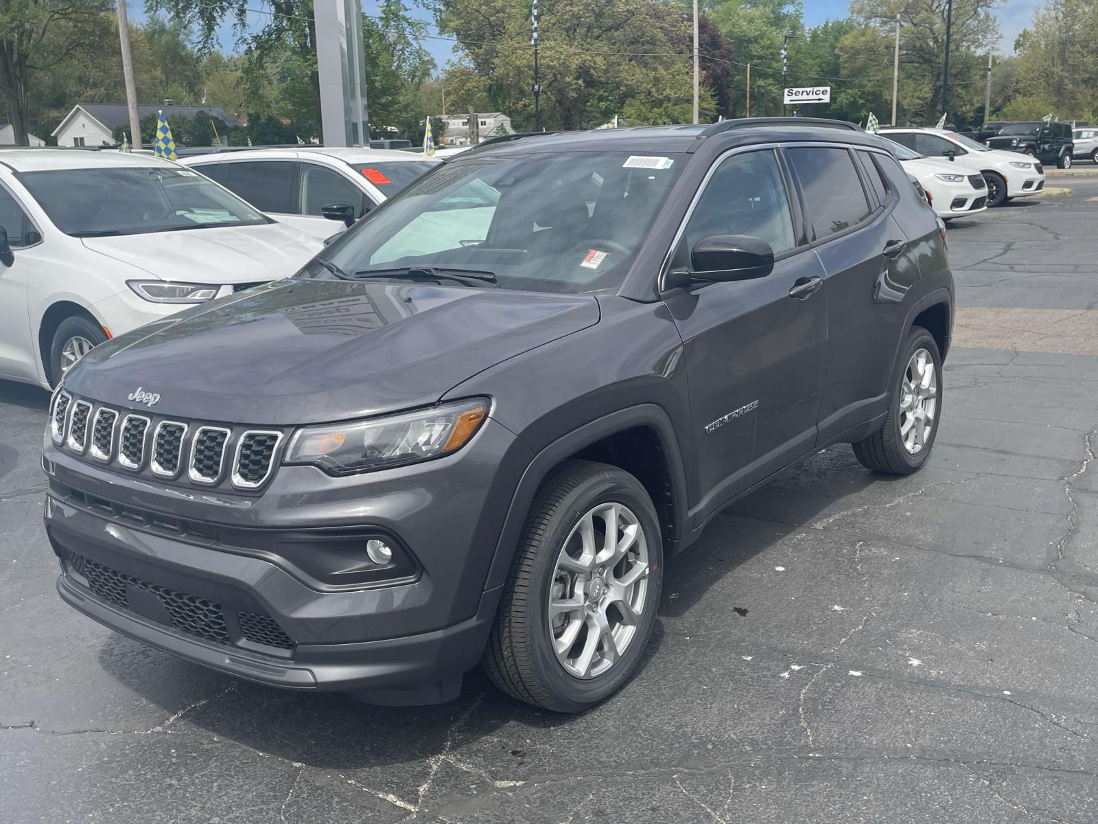 2024 Jeep Compass Latitude Lux 23