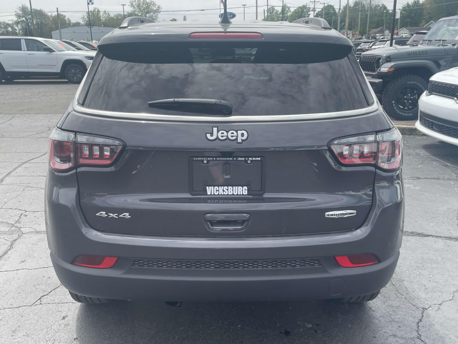 2024 Jeep Compass Latitude Lux 29