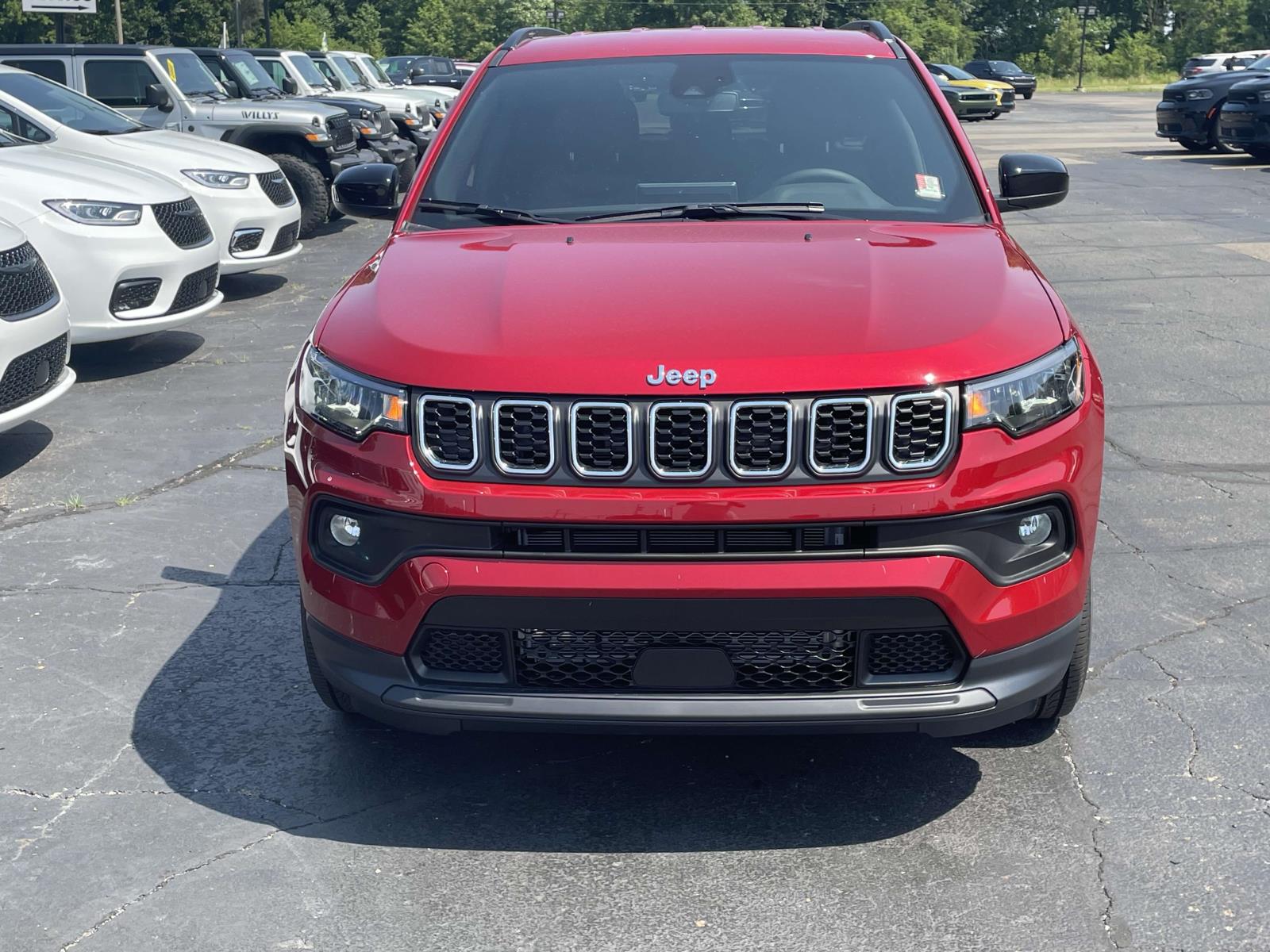 2024 Jeep Compass Latitude Lux 16