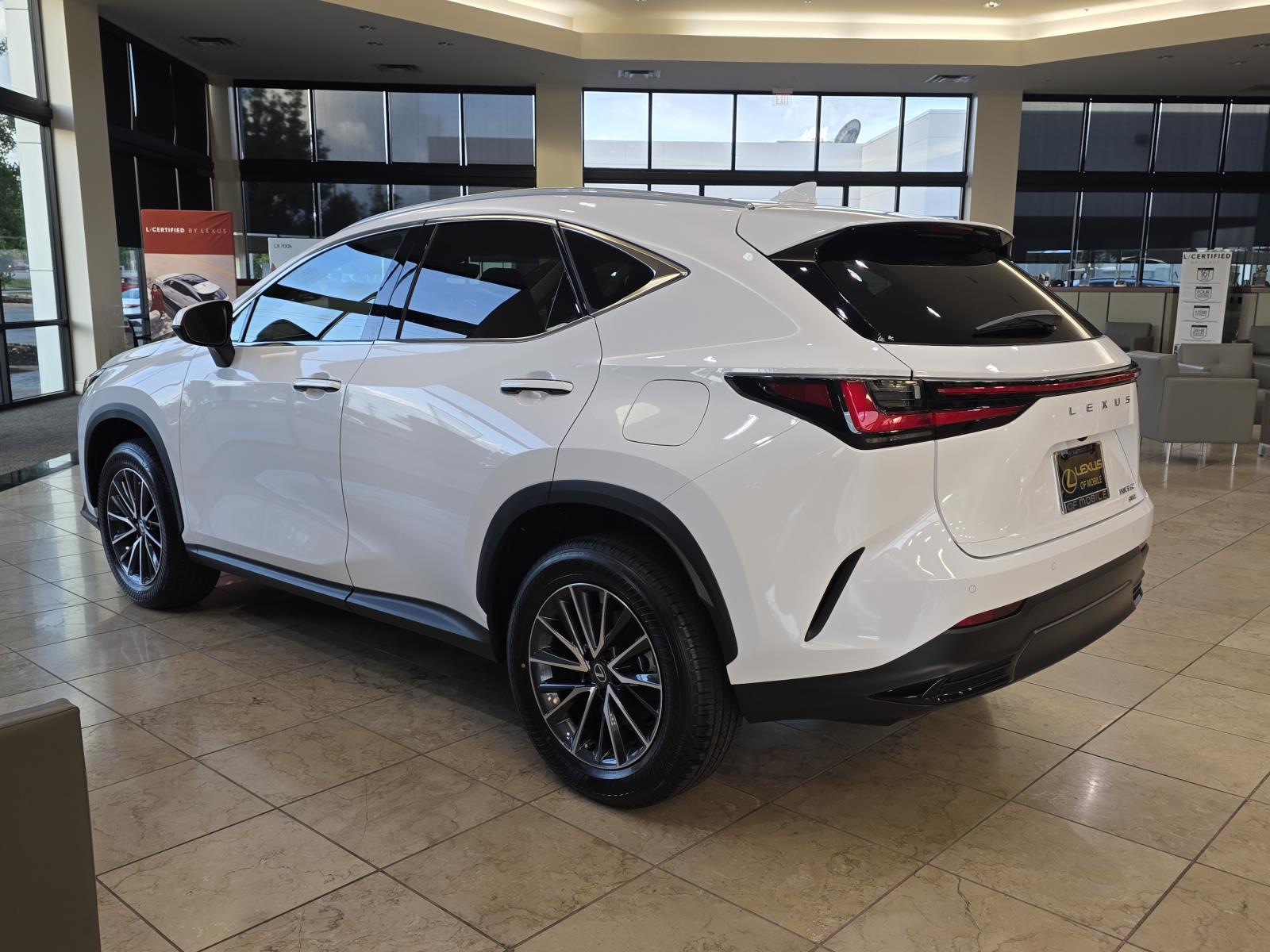 2026 Lexus NX 350 photo 4
