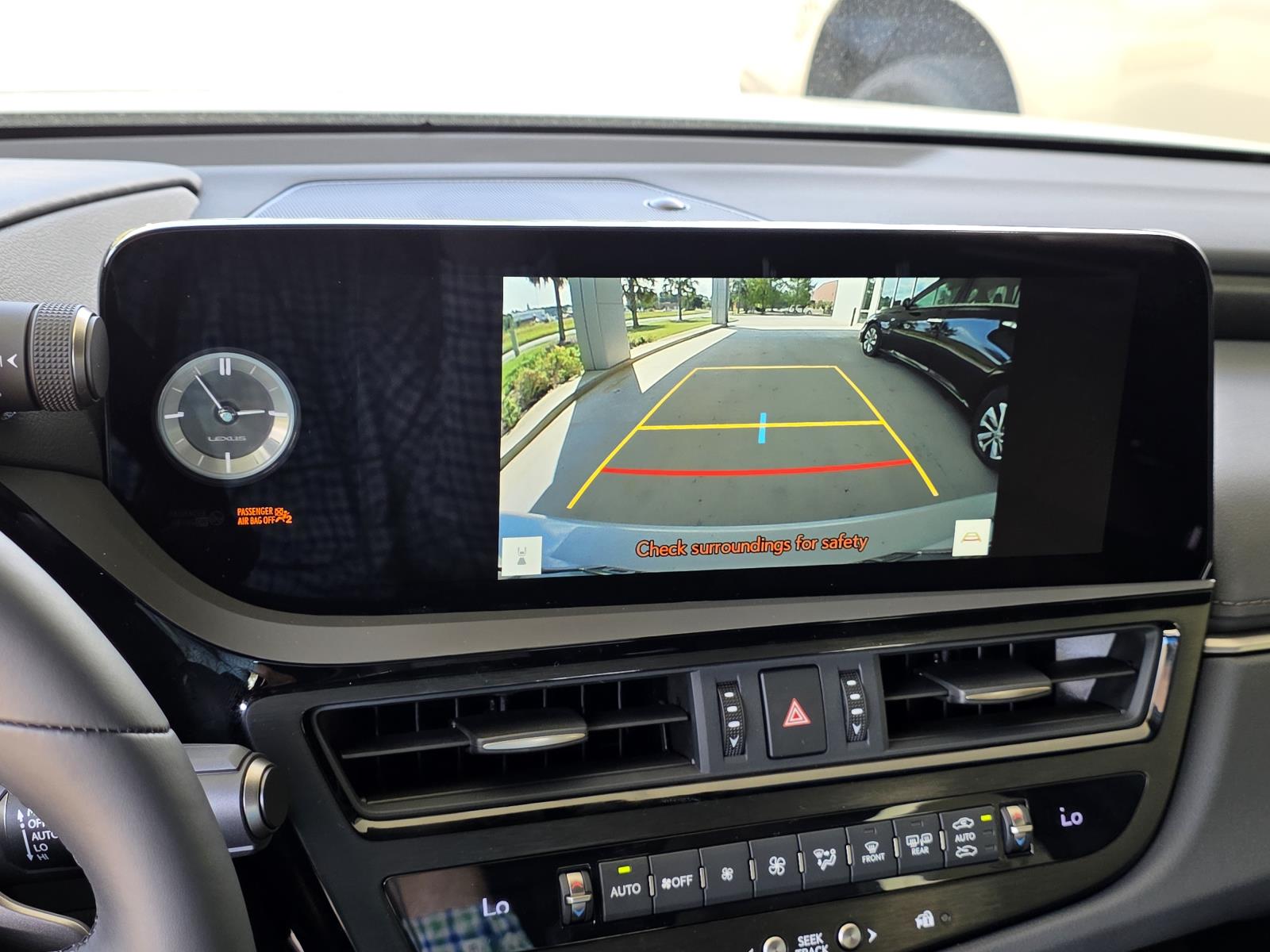 2025 Lexus ES 350 photo 12